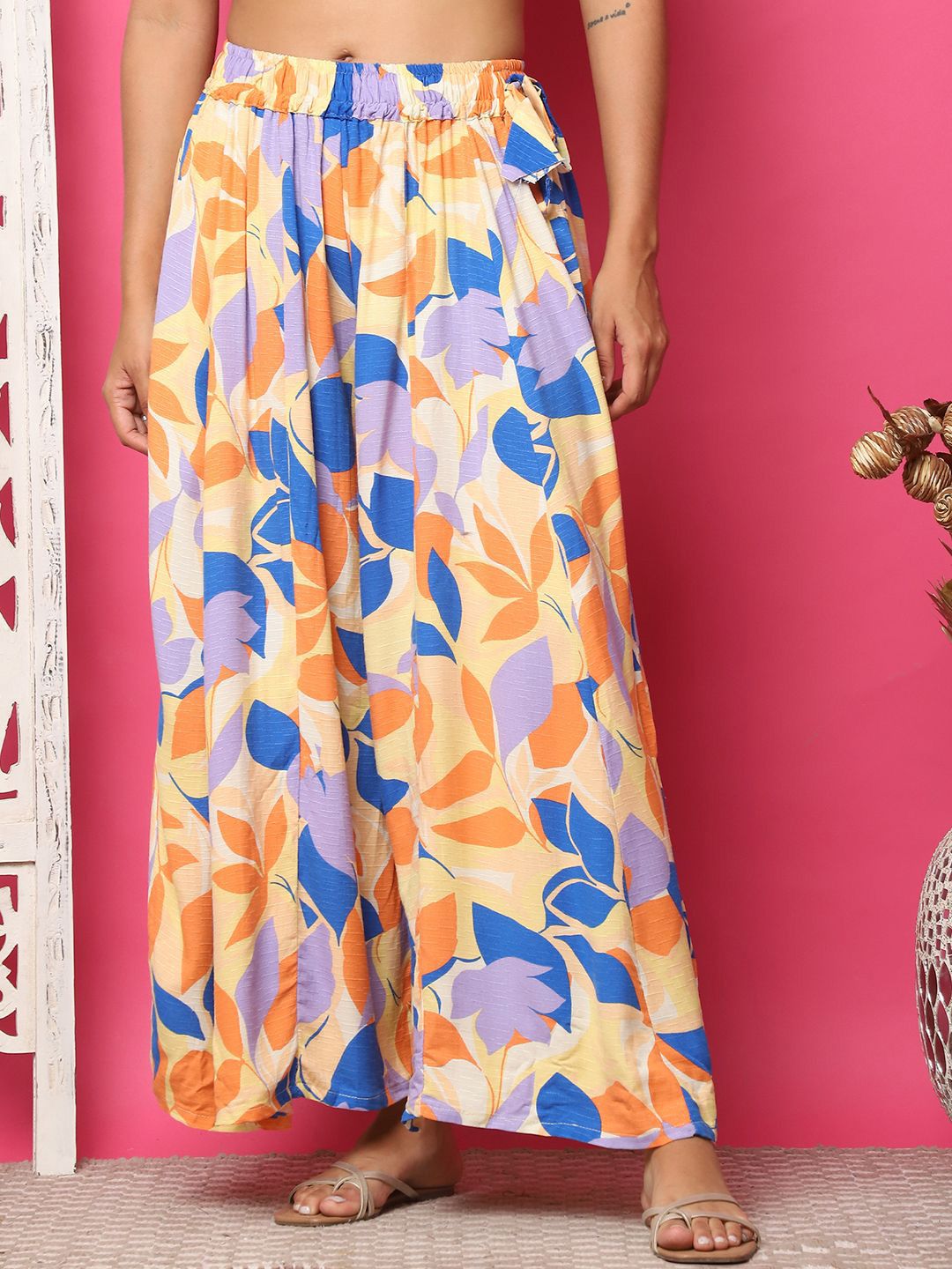 TAG 7 Women Floral Printed Flared Palazzos