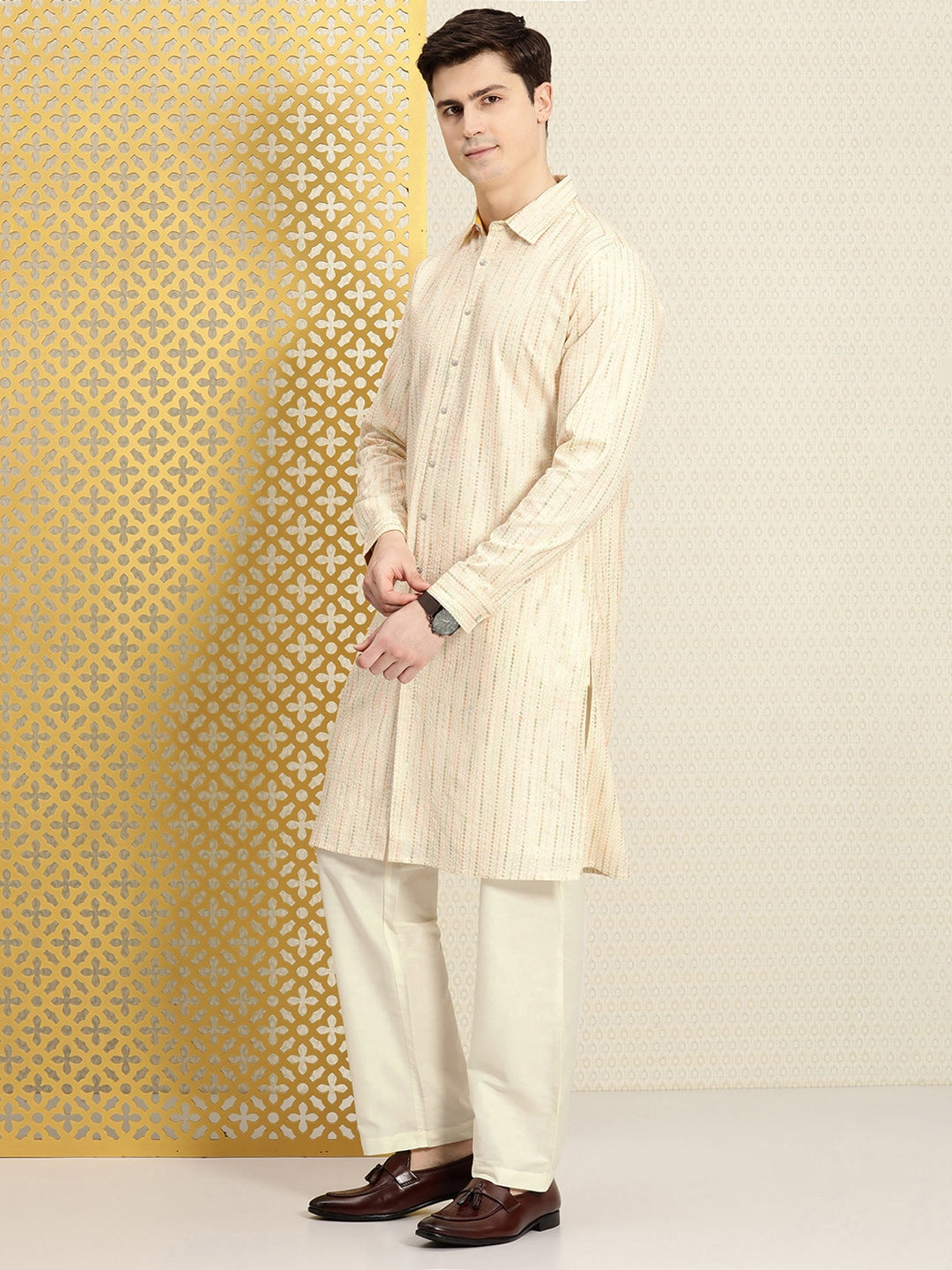House of Pataudi Men Jashn Embroidered Sequinned Pure Cotton Kurta with Trousers