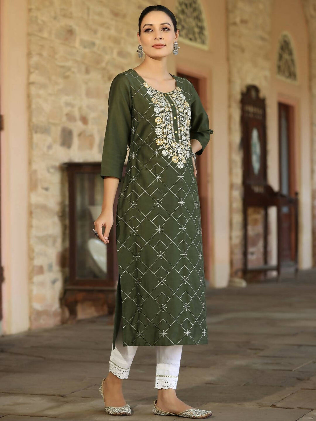 Juniper Women's Green Chinnon Printed Kurta