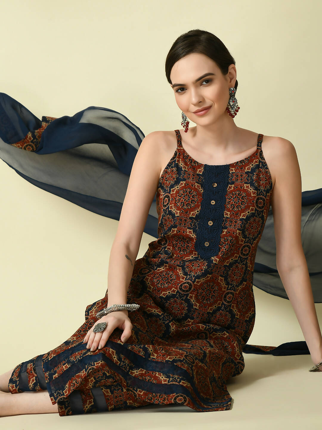 Myshka Women's Multi Straight Kurta & Trousers With Dupatta