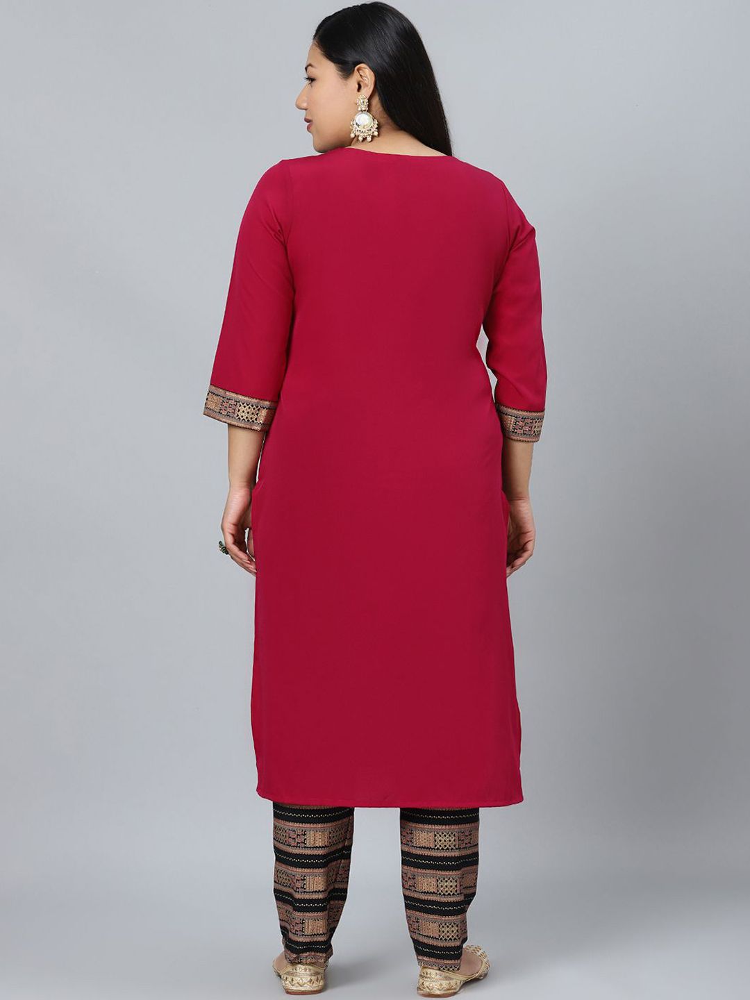 Sztori Plus Size Geometric Printed Straight Kurta With Trousers