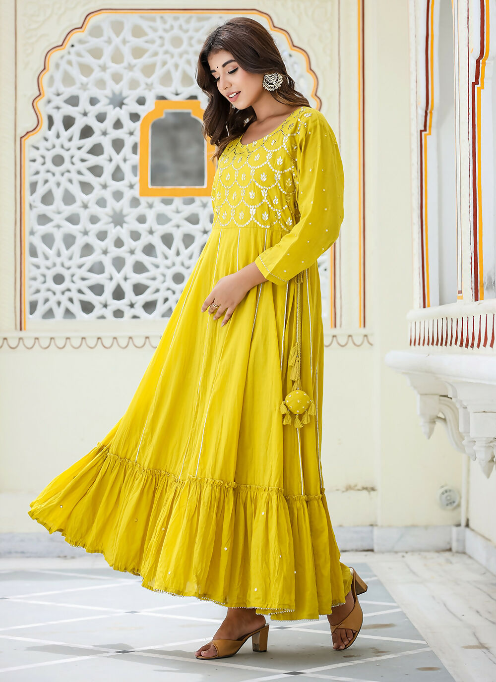 Kaajh Women's Yellow Embroidered Ethnic Gown