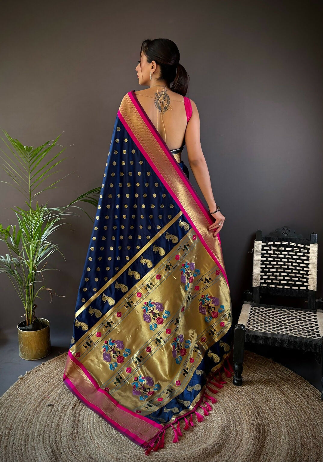 Joban Fashion Pink Butti Kanchipuram silk Sarees