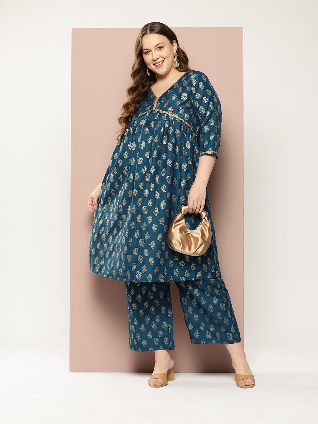 Sztori Plus Size Ethnic Motifs Kurta Set