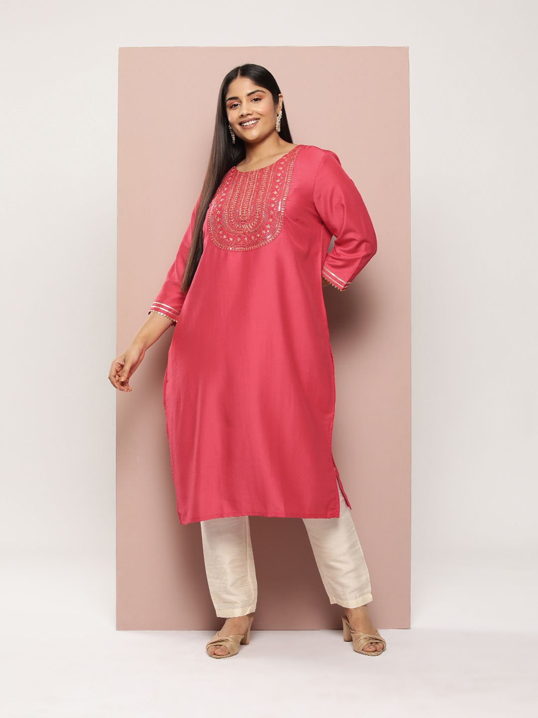 Sztori Plus Size Yoke Design Sequinned Kurta