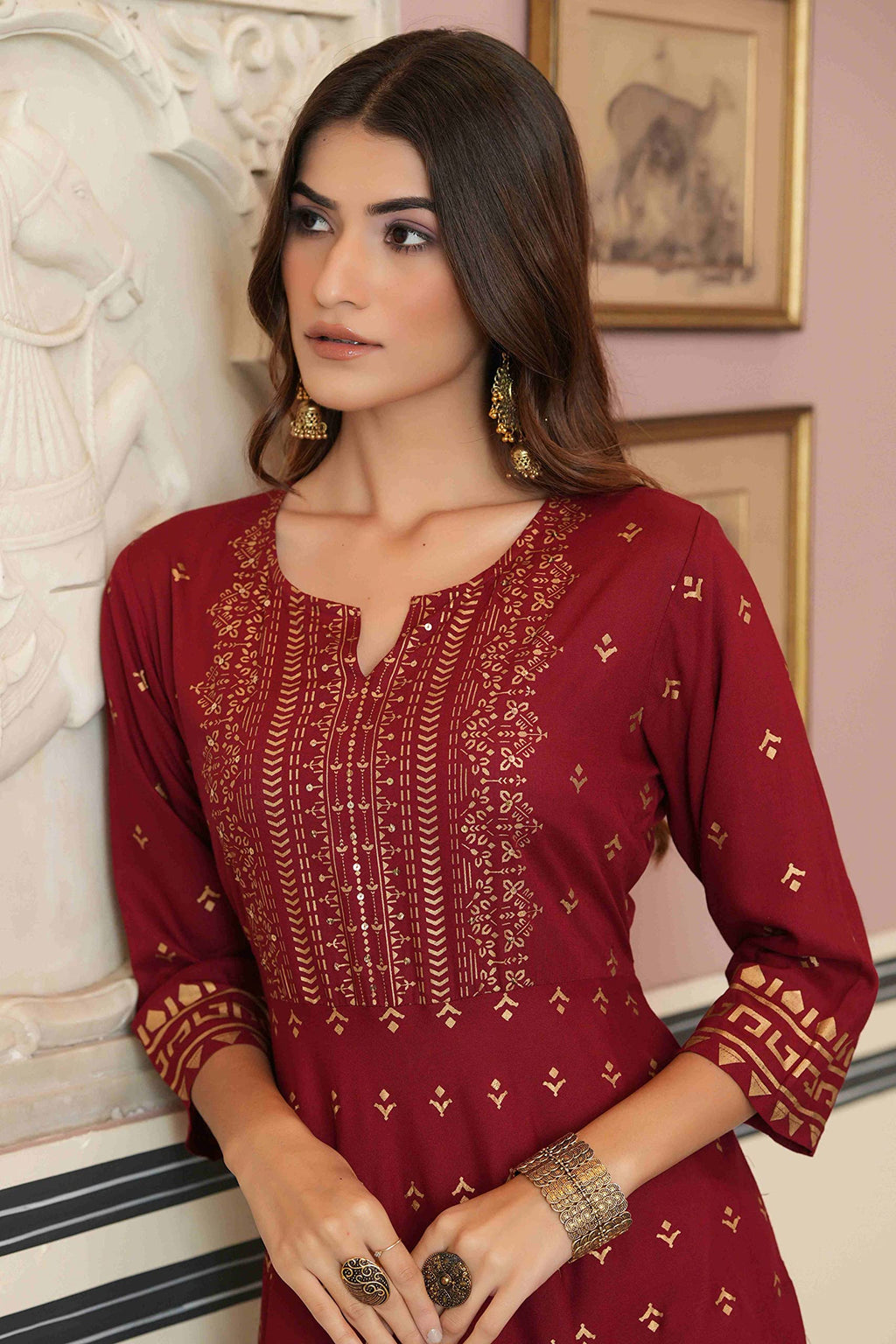 Juniper Women's Maroon Ethnic Motif Printed Rayon Kurta With Sequins