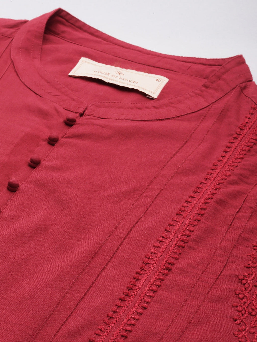 House of Pataudi Men Chikankari Embroidered Pure cotton Jashn Kurta with Pyjama