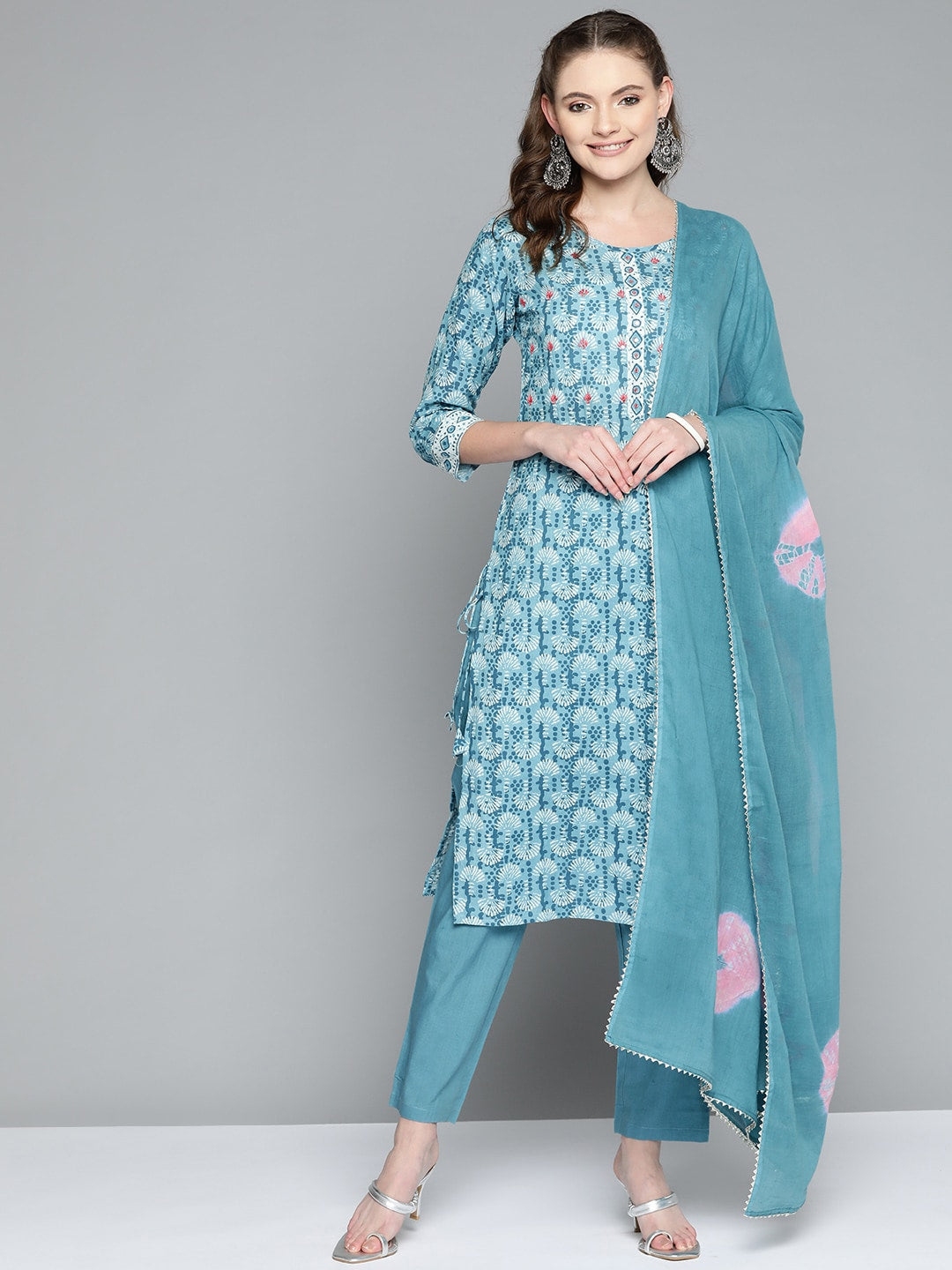 HERE&NOW Women Blue Floral Printed Thread Work Pure Cotton Kurta with Trousers & With Dupatta
