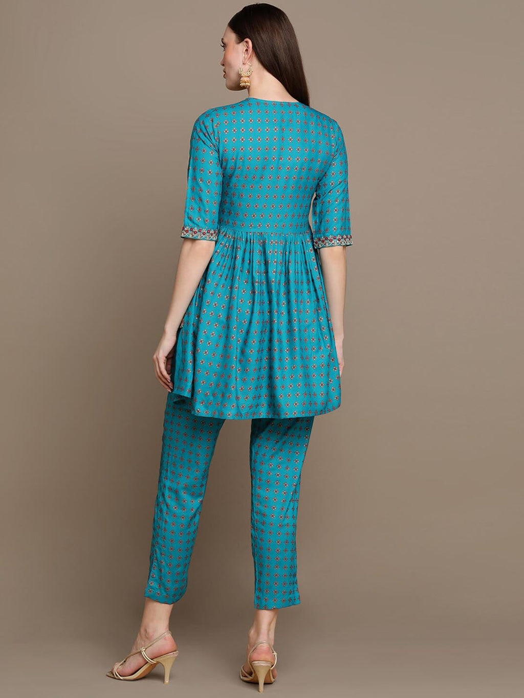 HERE&NOW Ethnic Motifs Embroidered Thread Work & Sequinned High-Low Kurti with Trousers