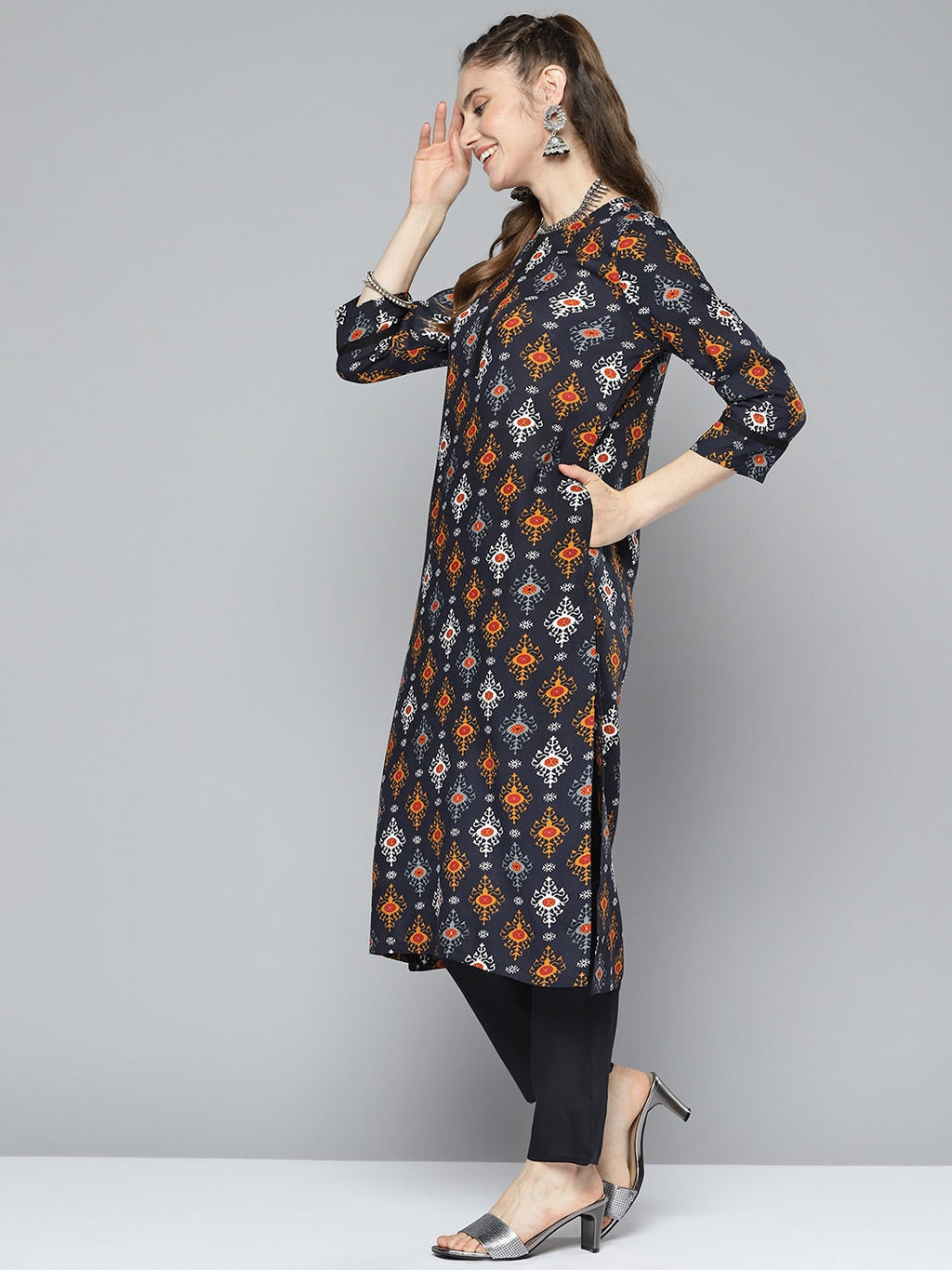 HERE&NOW Women Ethnic Motifs Printed Kurta with Trousers