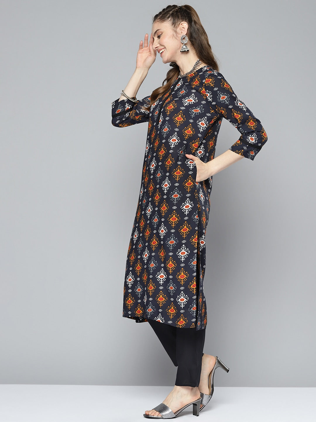 HERE&NOW Women Ethnic Motifs Printed Kurta with Trousers