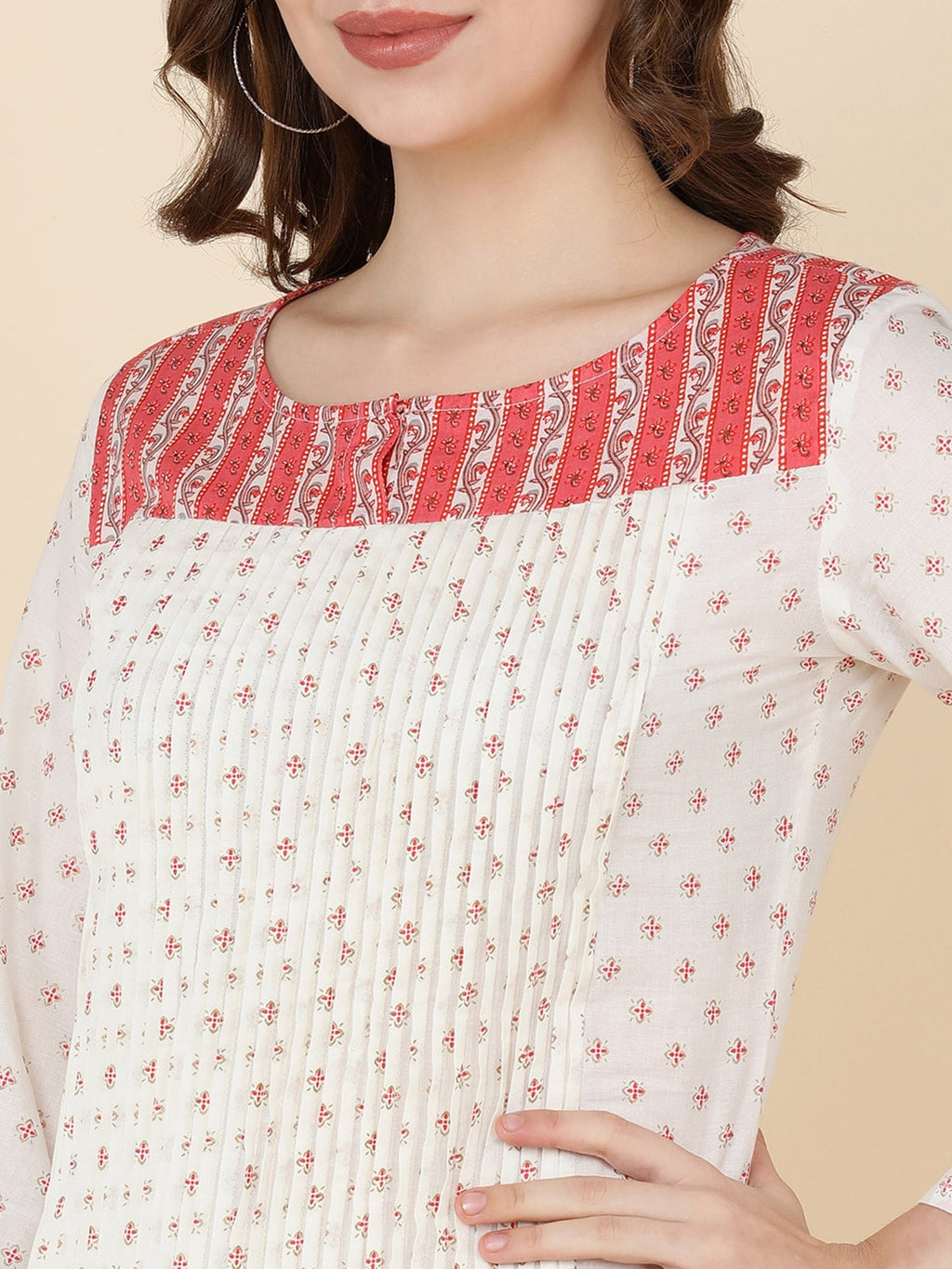 HERE&NOW Women White Floral Printed Pleated Pure Cotton Kurta with Trousers