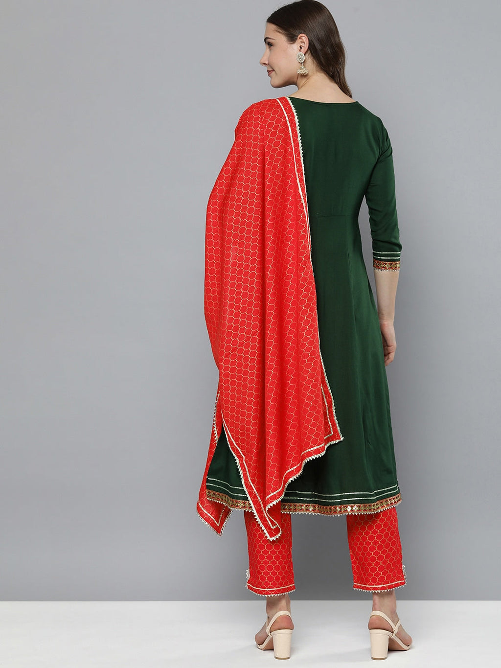 HERE&NOW Floral Yoke Design Regular Thread Work Kurta with Trousers & With Dupatta