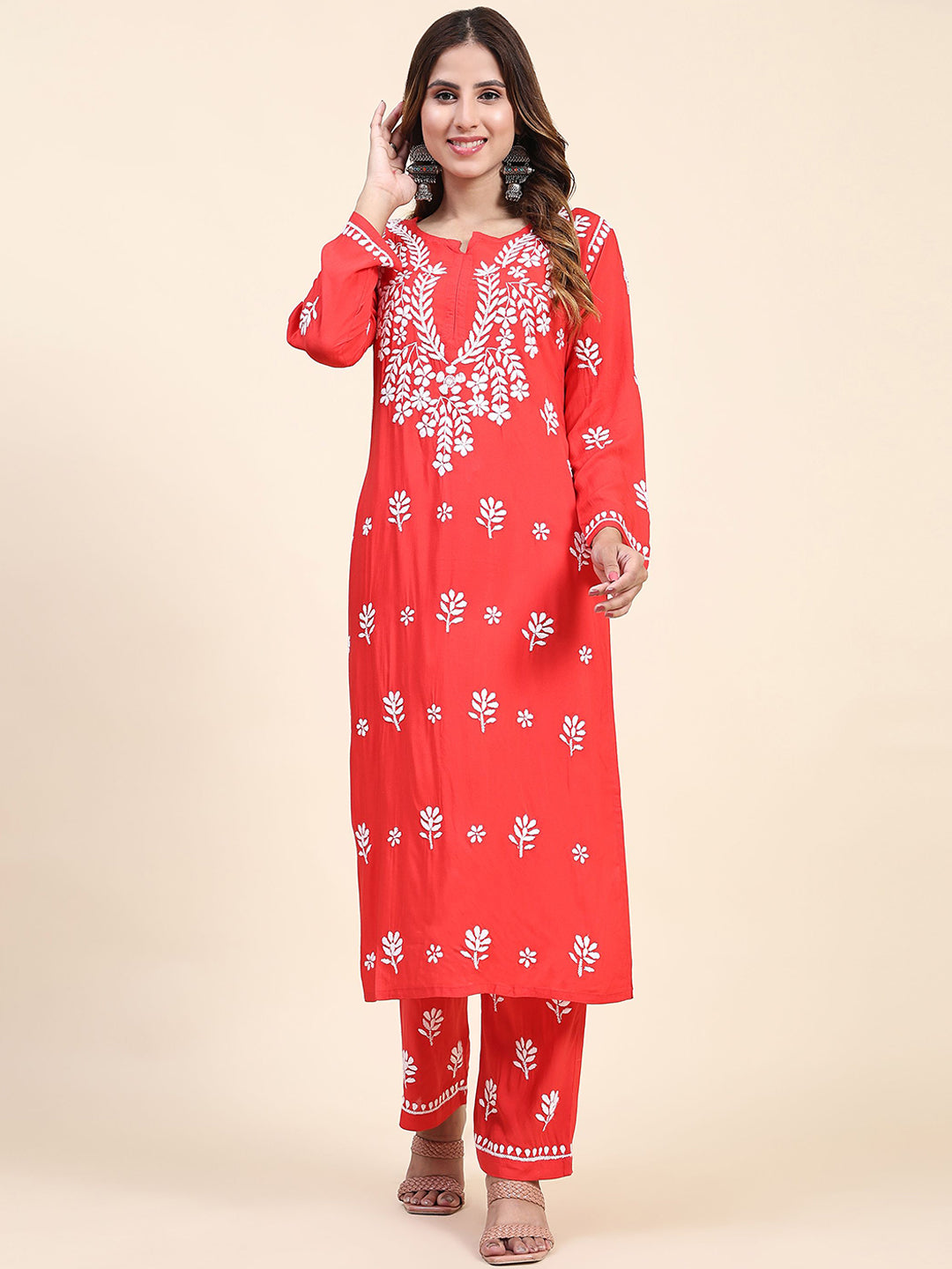 HOUSE OF KARI Floral Embroidered Chikankari Pure Cotton Straight Kurta With Trousers