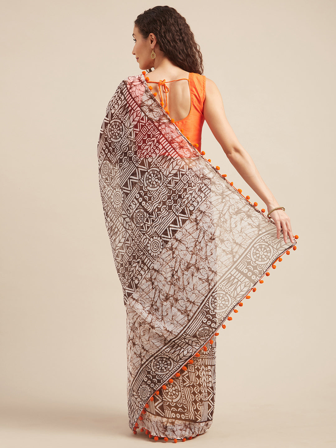 Tikhi Imli Brown & White Poly Georgette Printed Saree