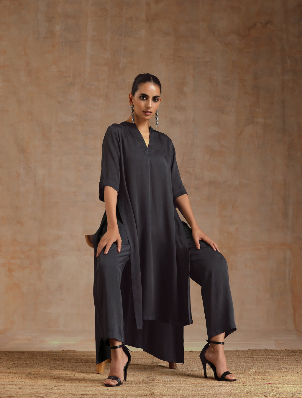 trueBrowns Grey Modal Satin High-Low Relax Kurta Set