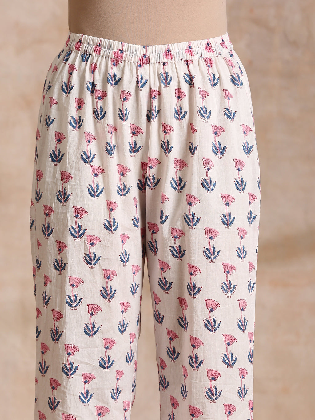 trueBrowns White With Pink Blue Buta Block Print Cotton Kurta Pant Set