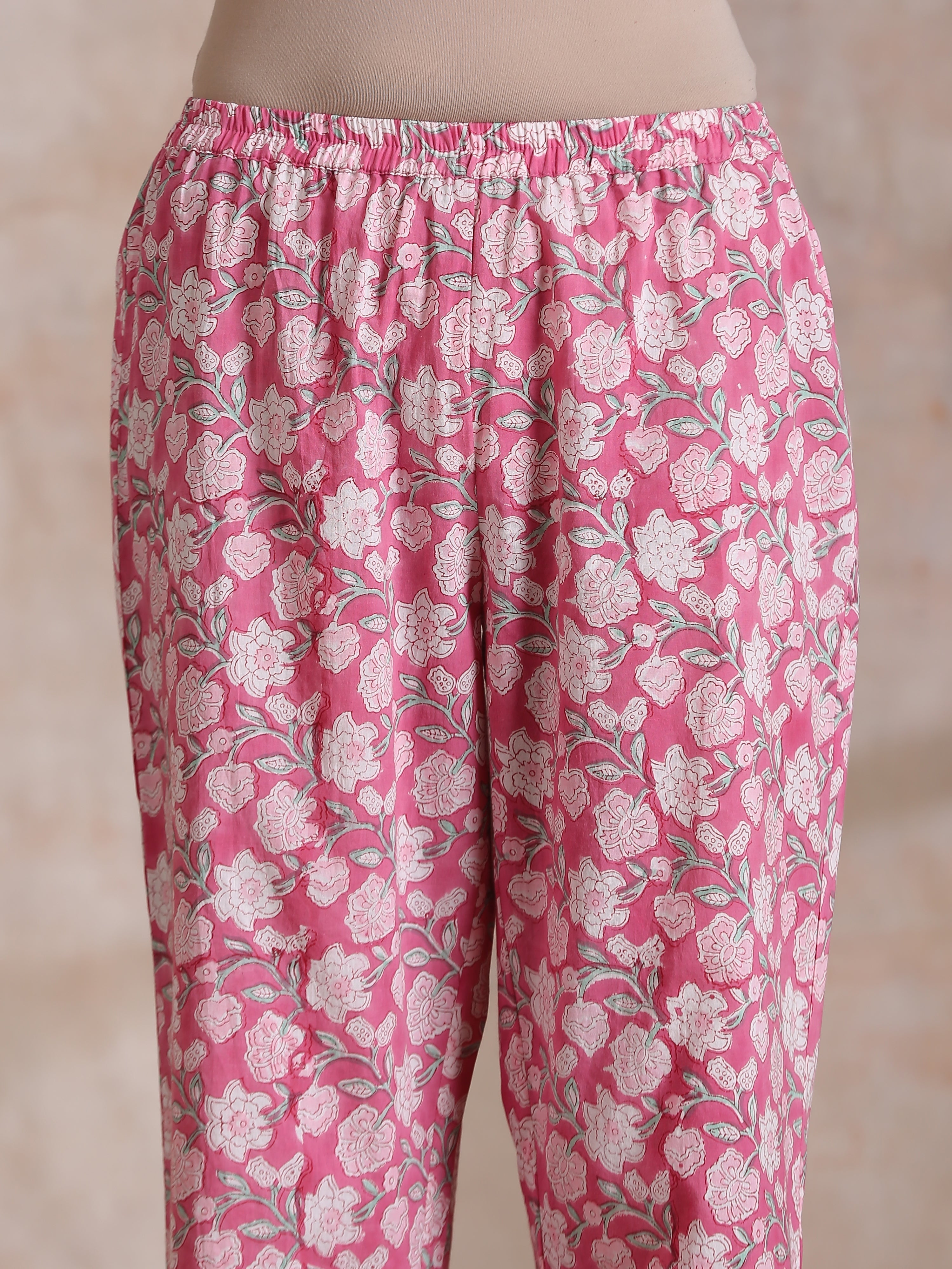 trueBrowns Pink Green Floral On White Block Print Cotton Sleeveless Flared Kurta Pant Set