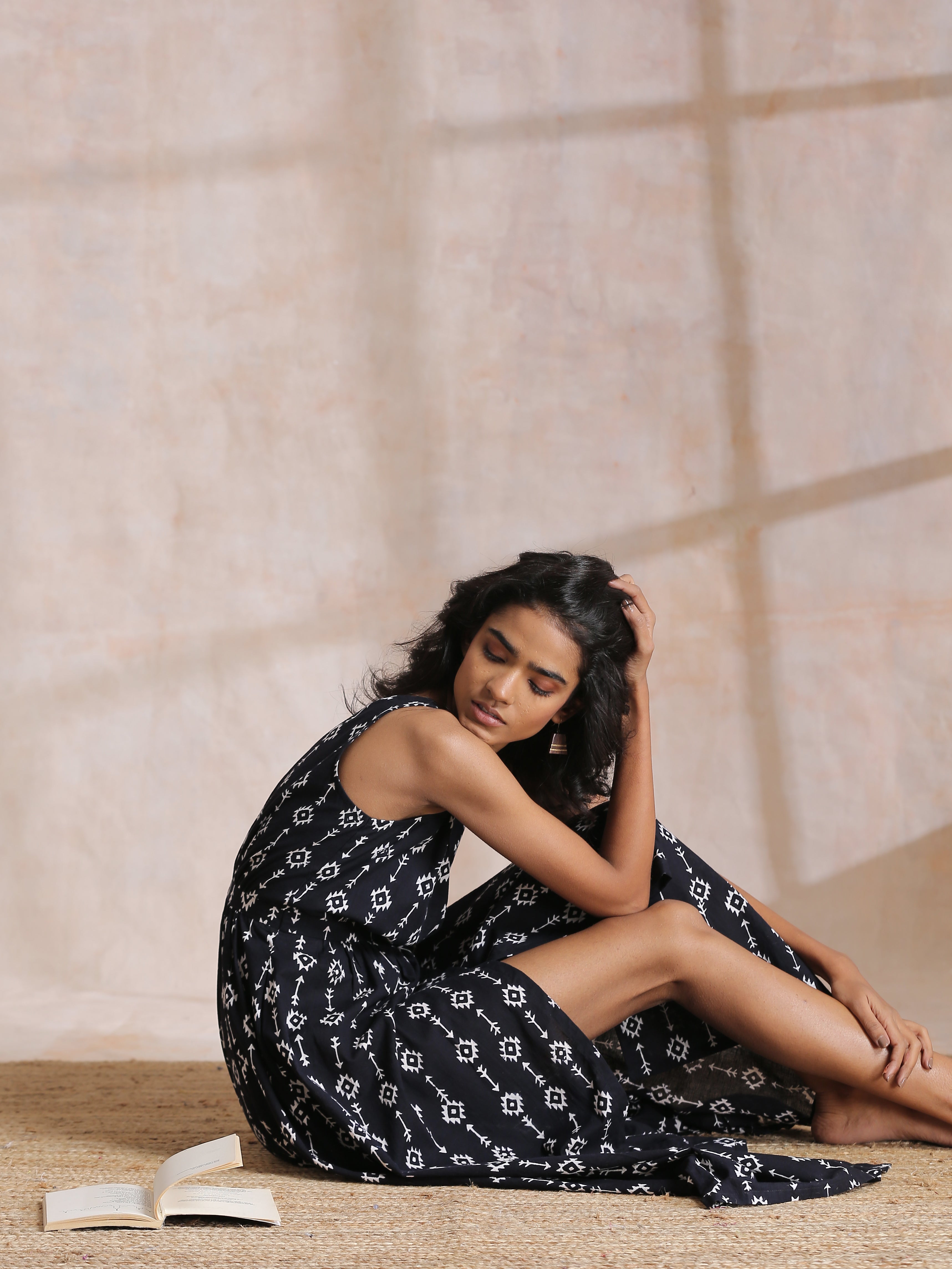 trueBrowns Black White Geometric Print Cotton Sleeveless Wrap Dress