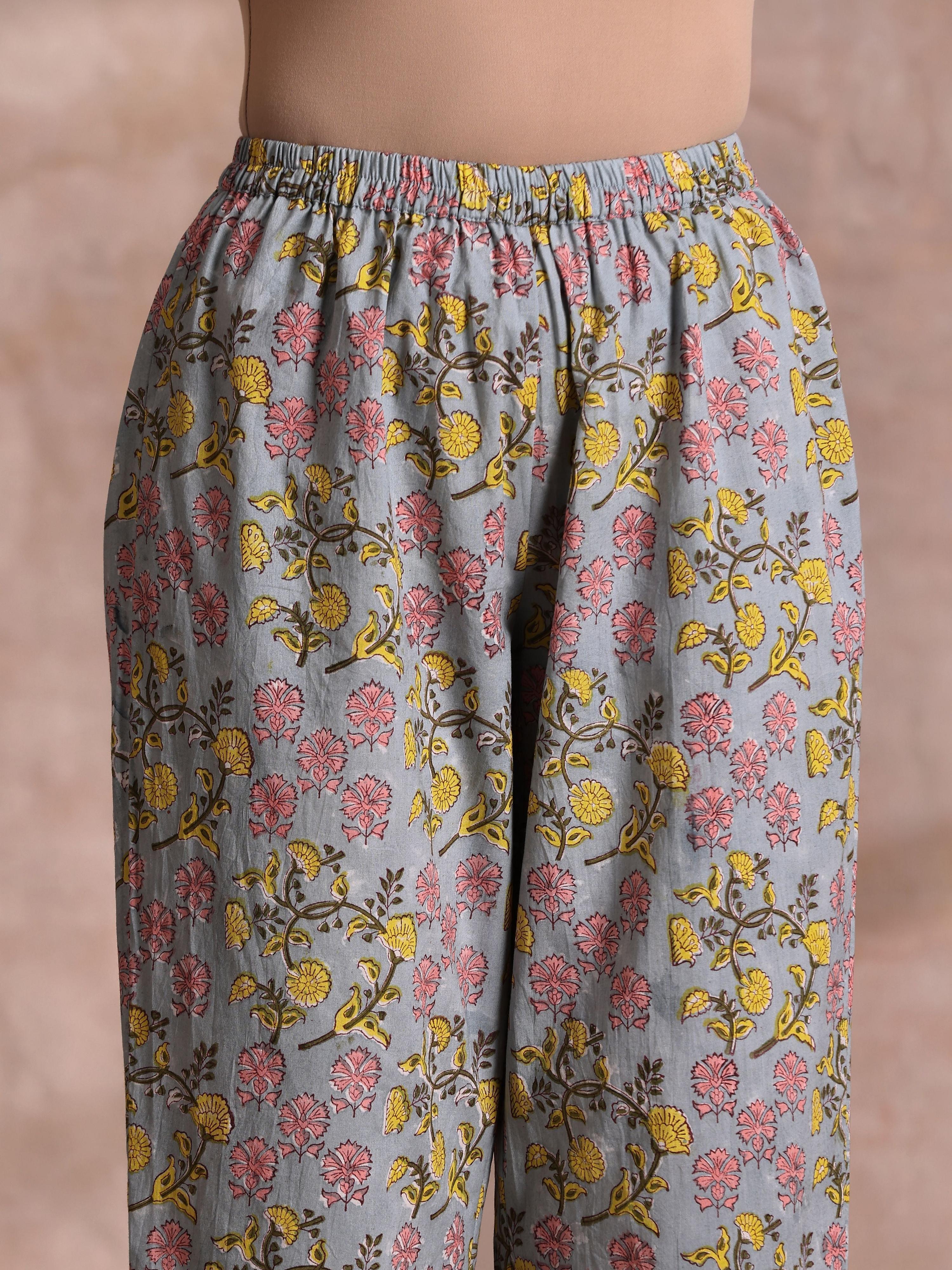 trueBrowns Grey Overall Floral Block Print Cotton Sleeveless Flared Kurta Pant Set