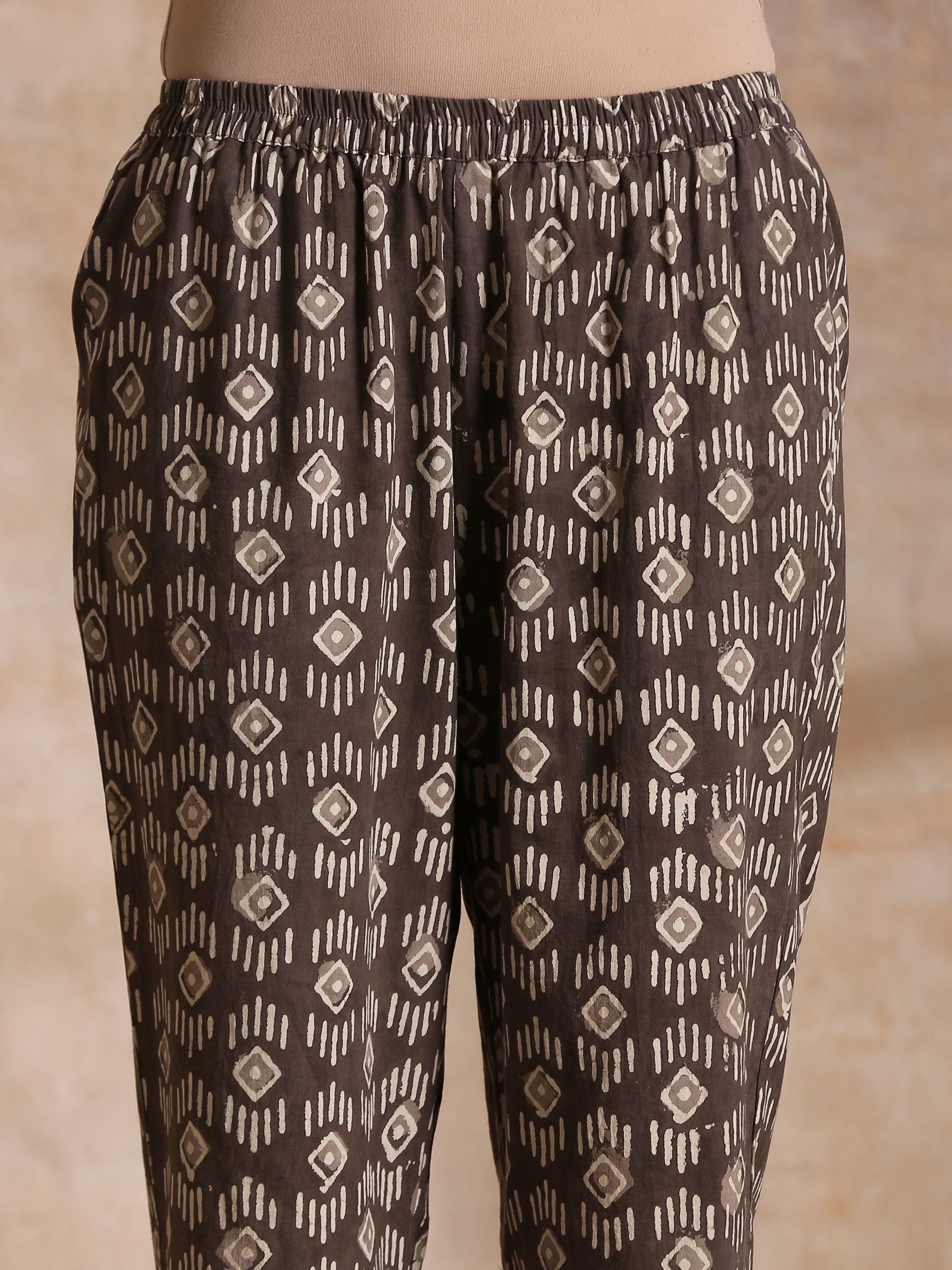 trueBrowns Clay Dabu Buta Print Cotton Front Neck Gathered Kurta Pant Set
