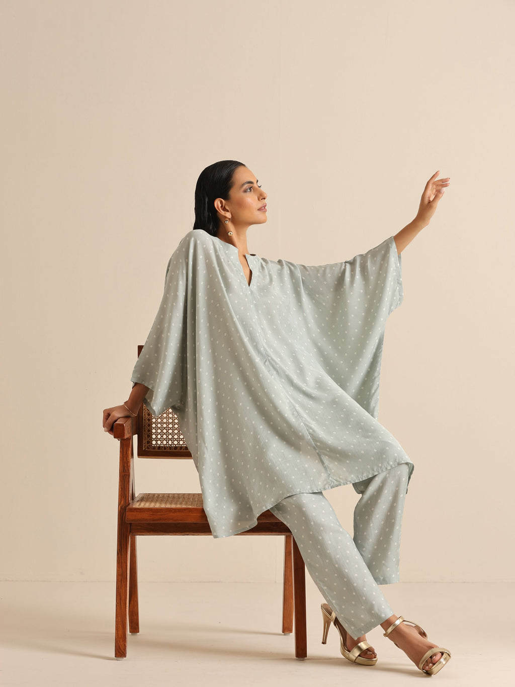 trueBrowns Grey Bandhani Printed Silk Kaftan Co-Ord Set