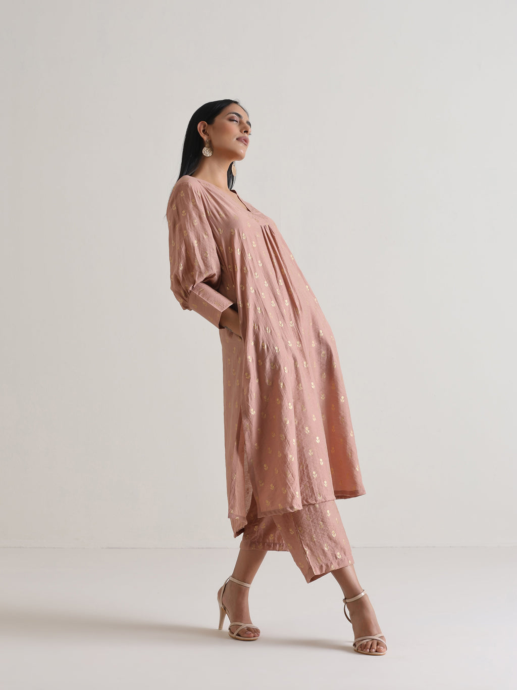 trueBrowns Beige Foil Puff Sleeve Kurta Set