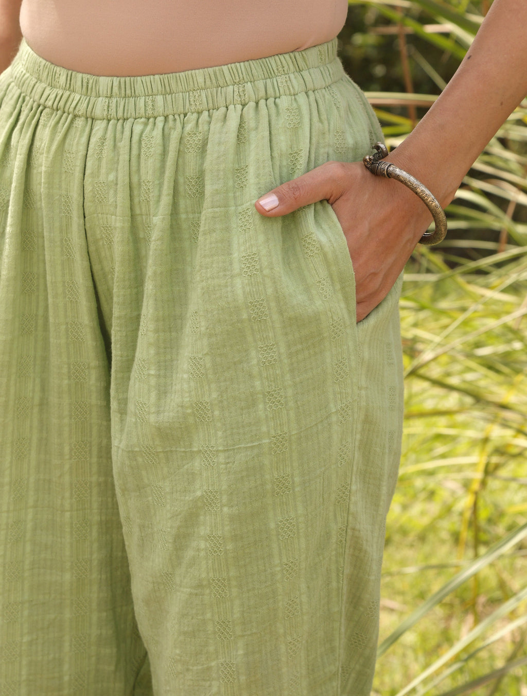 trueBrowns Green Cotton Embroidered Kurta Set