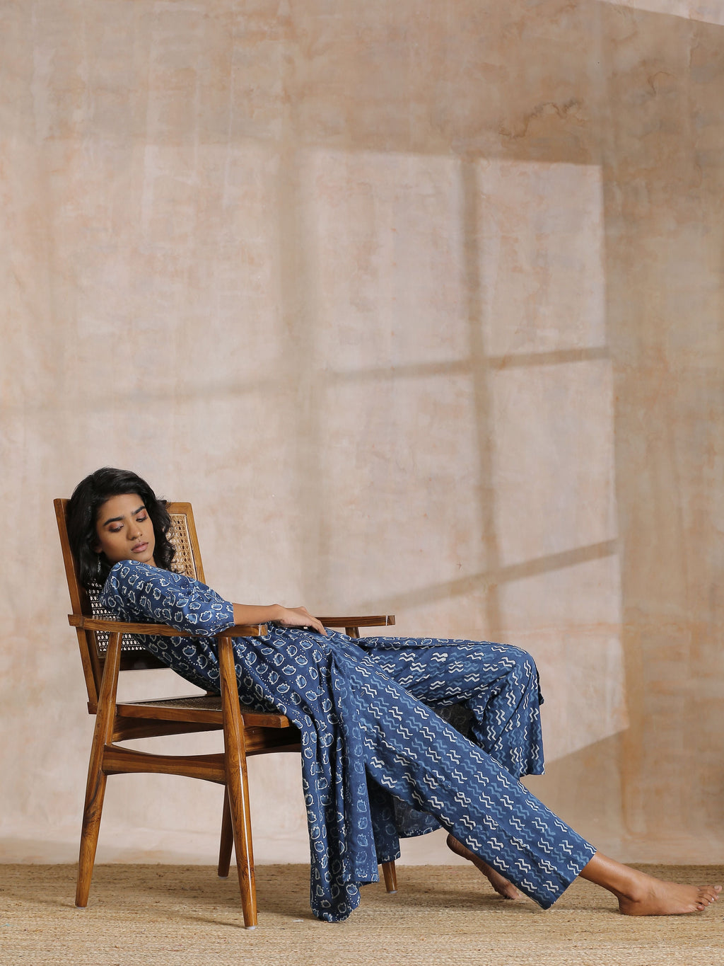 trueBrowns Indigo Dabu Floral Print Cotton Kurta Pant Set