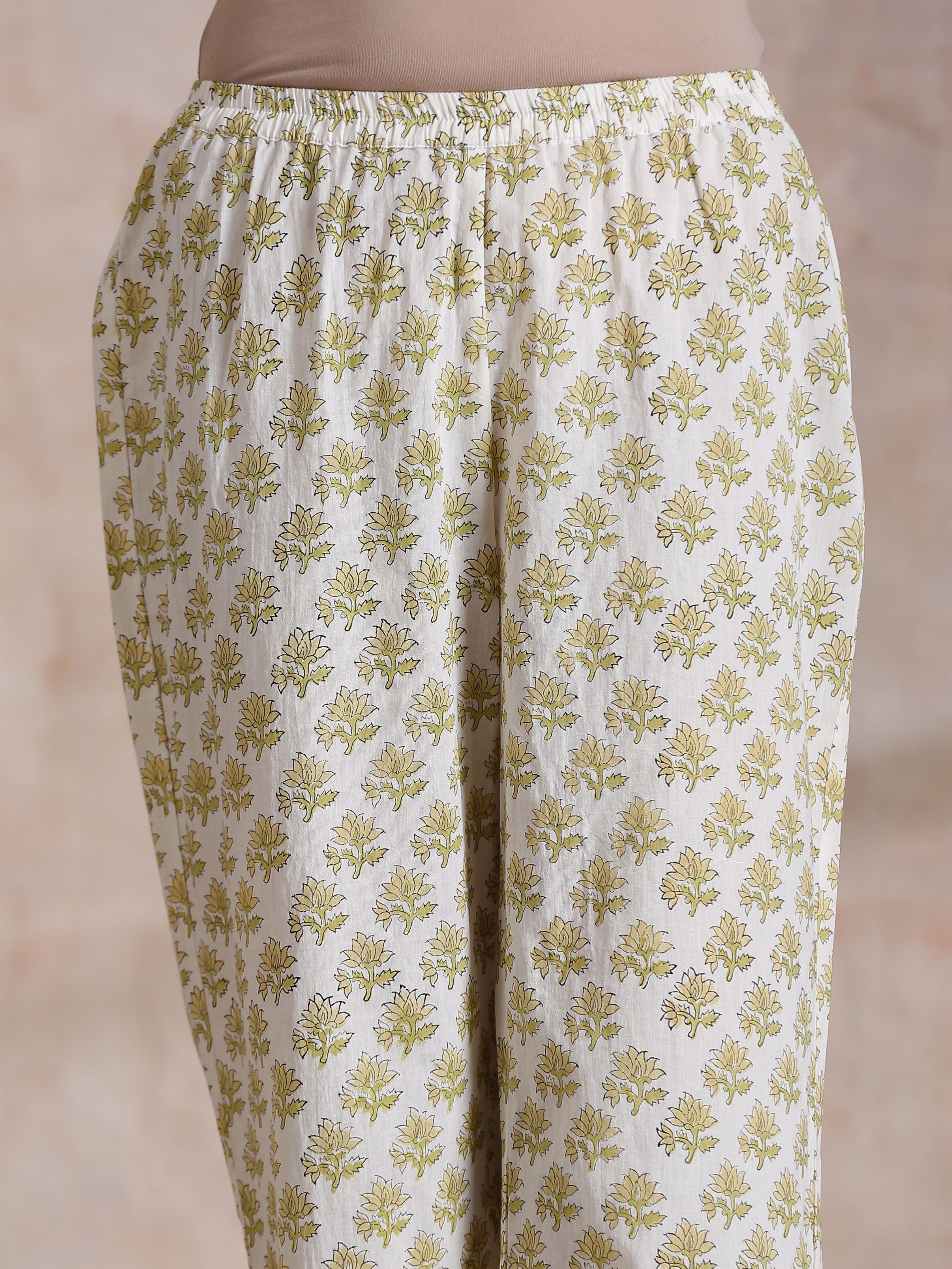 trueBrowns Green Buta On Off White Block Print Cotton Slit Gathered Kurta Set