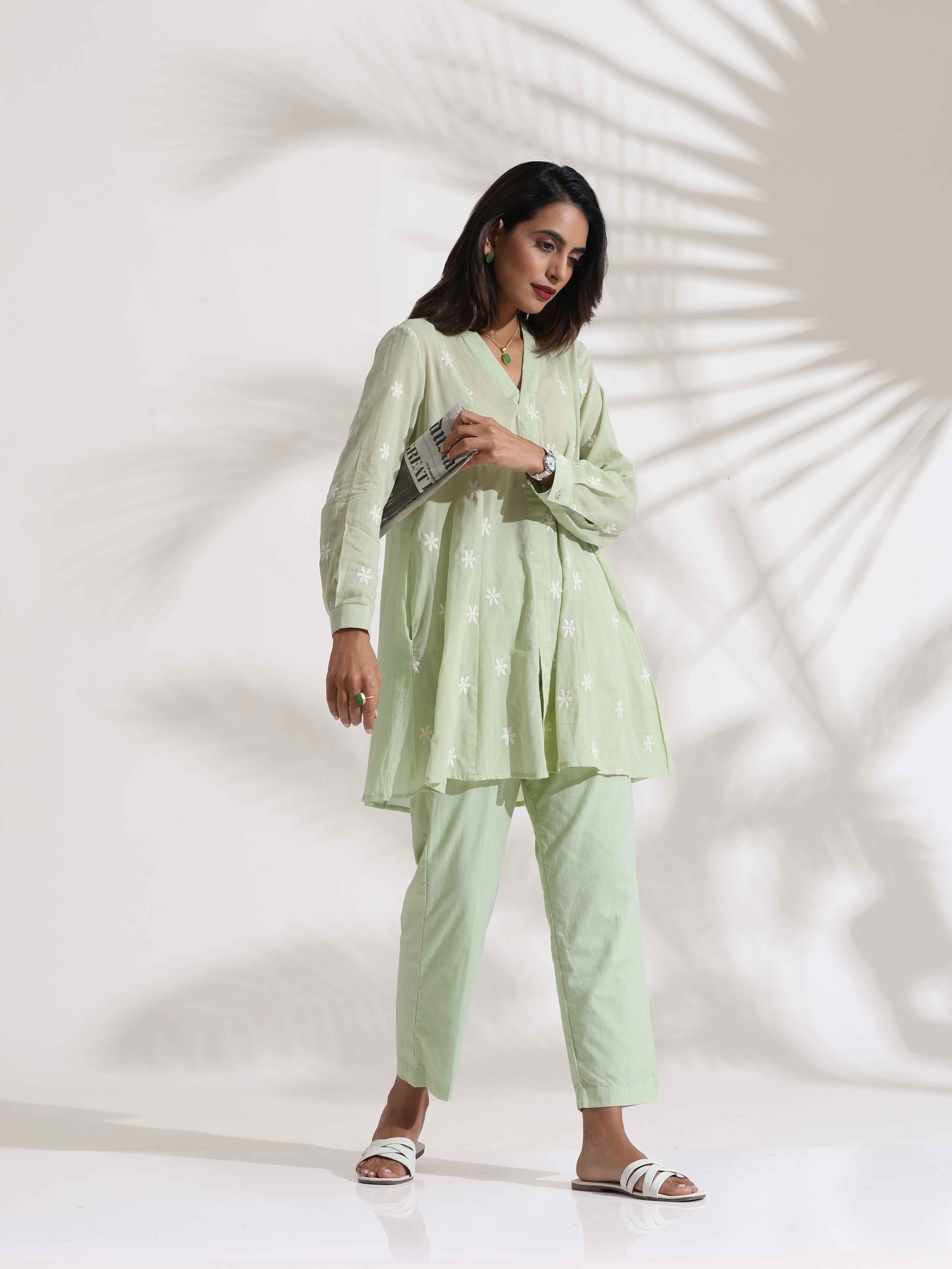 trueBrowns Green Cotton Floral Embroidered Co-ord Set