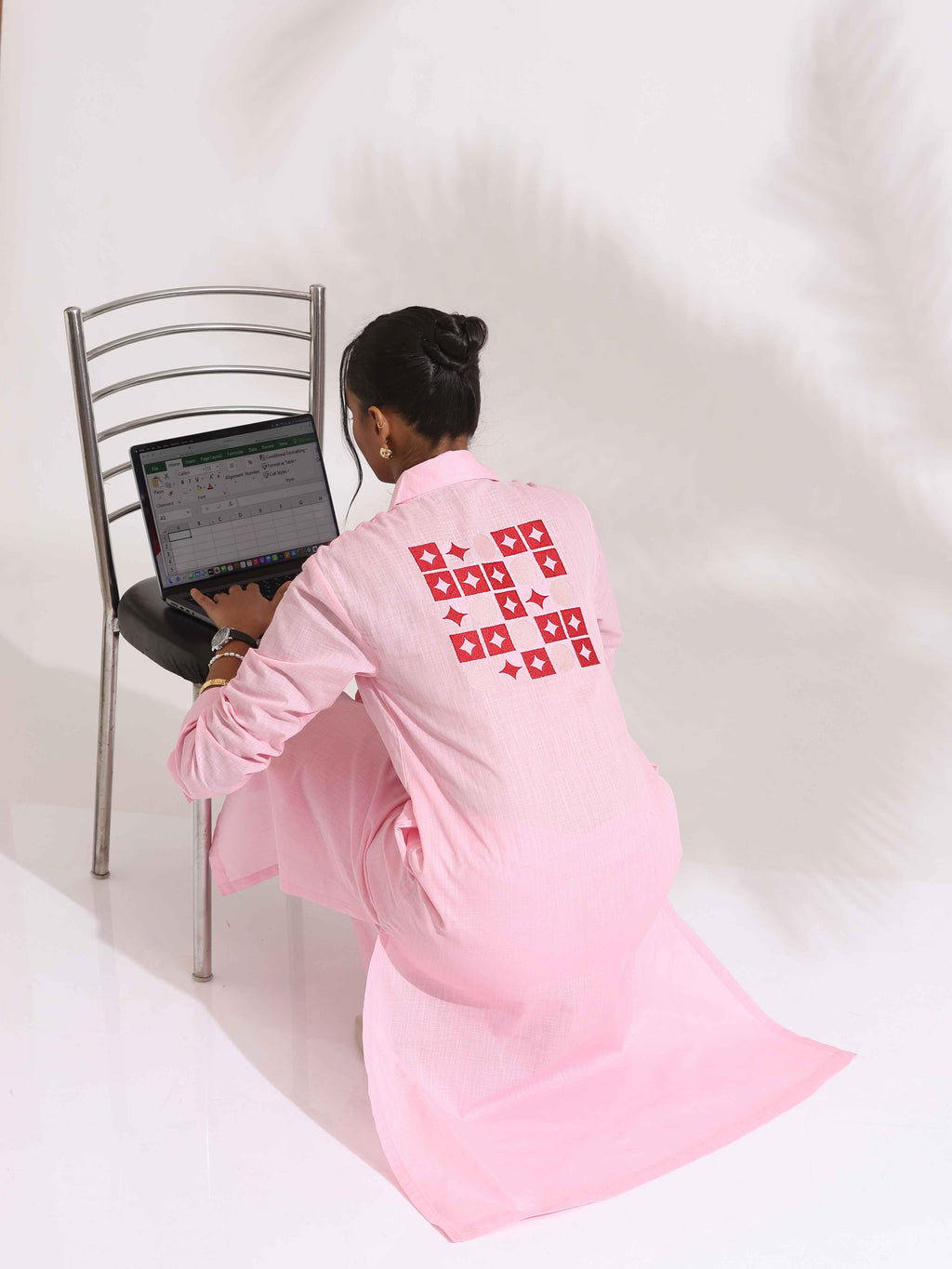 trueBrowns Pink Cotton Embroidered Kurta Set