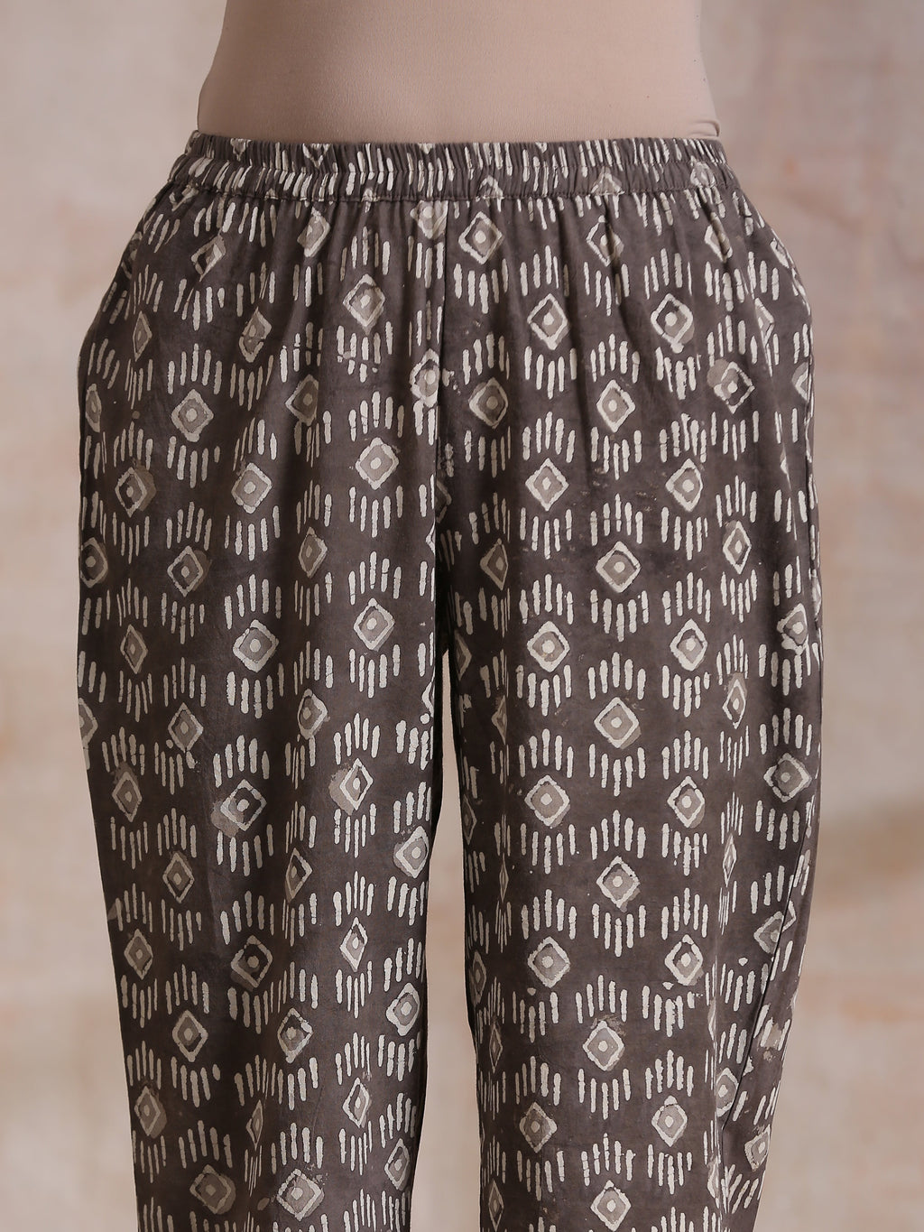 trueBrowns Clay Dabu Geometric Print Cotton Angrakha Kurta Pant Set