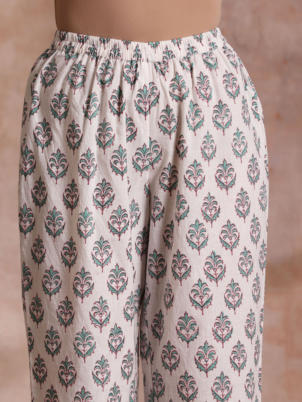 trueBrowns Tiffany Blue Floral Block Print Cotton Front Neck Gathered Kurta Pant Set