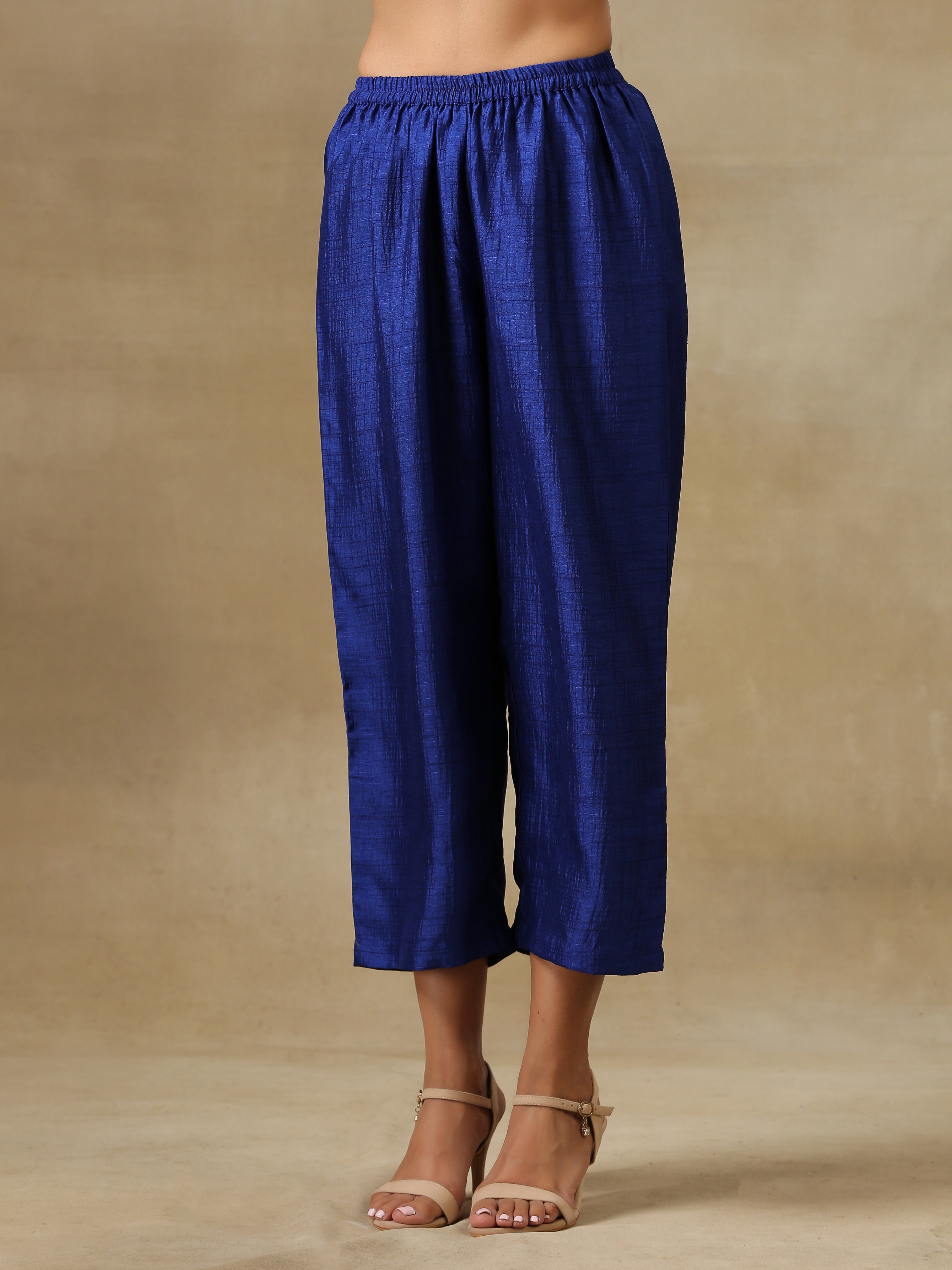 trueBrowns Blue Textured Silk Puff Sleeve Kurta Pant Set