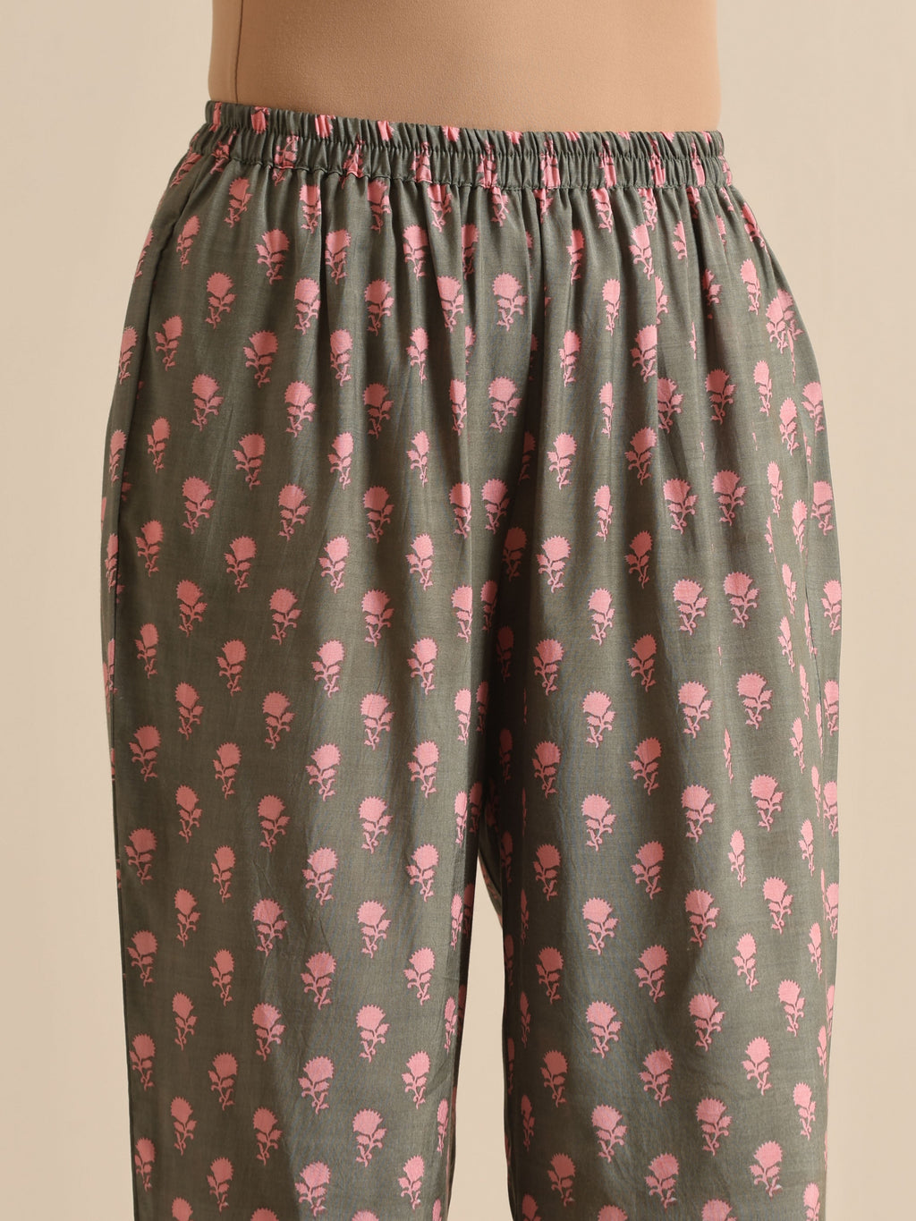trueBrowns Grey Floral Silk Printed Co-Ord Set