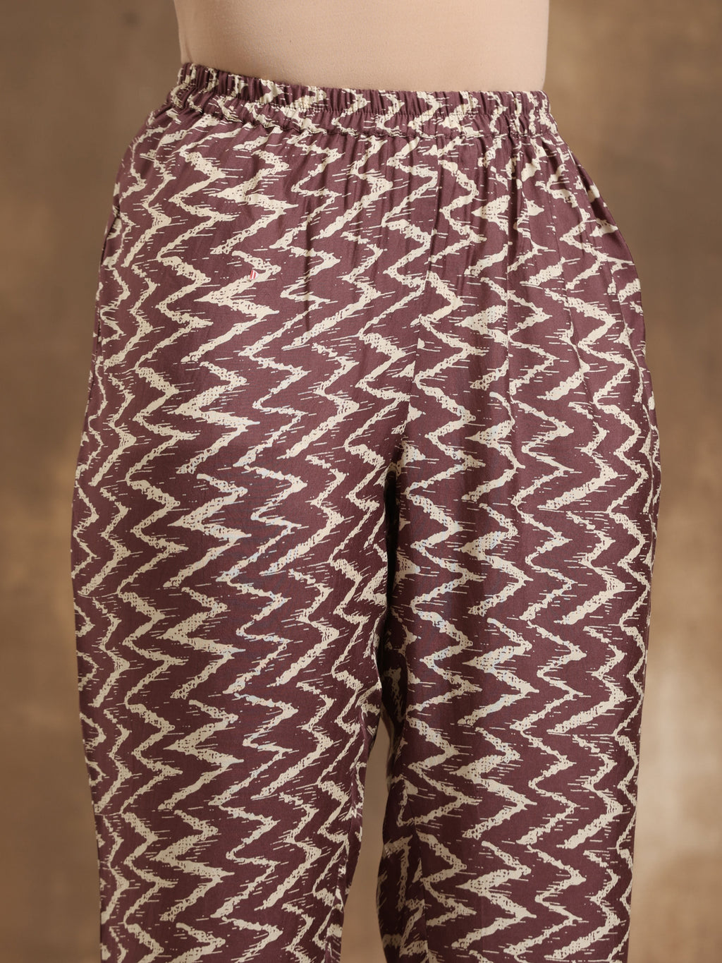trueBrowns Dark Mauve Zig Zag Printed Silk Kaftan Co-Ord Set