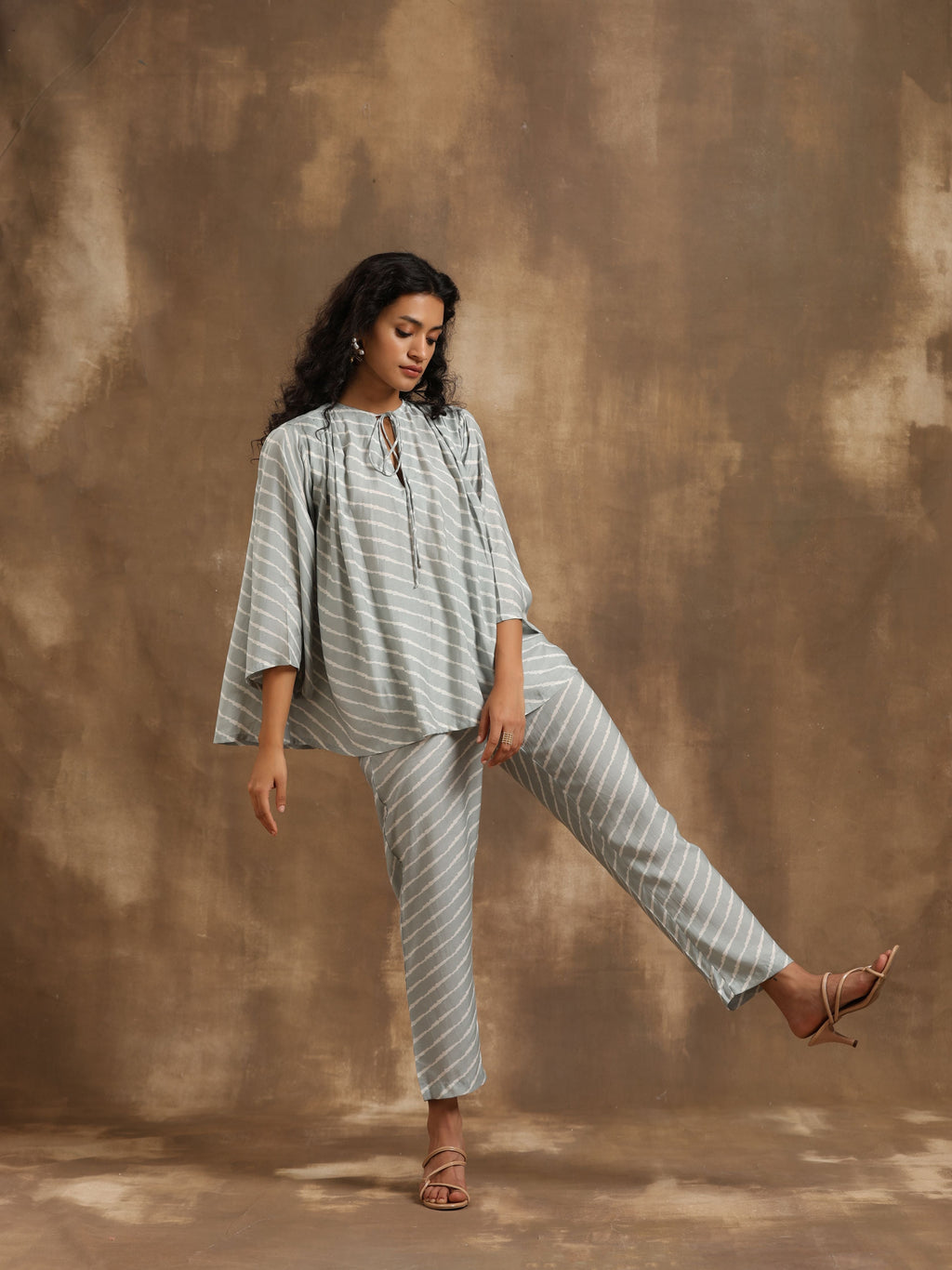 trueBrowns Grey Lehariya Printed Silk Co-Ord Set