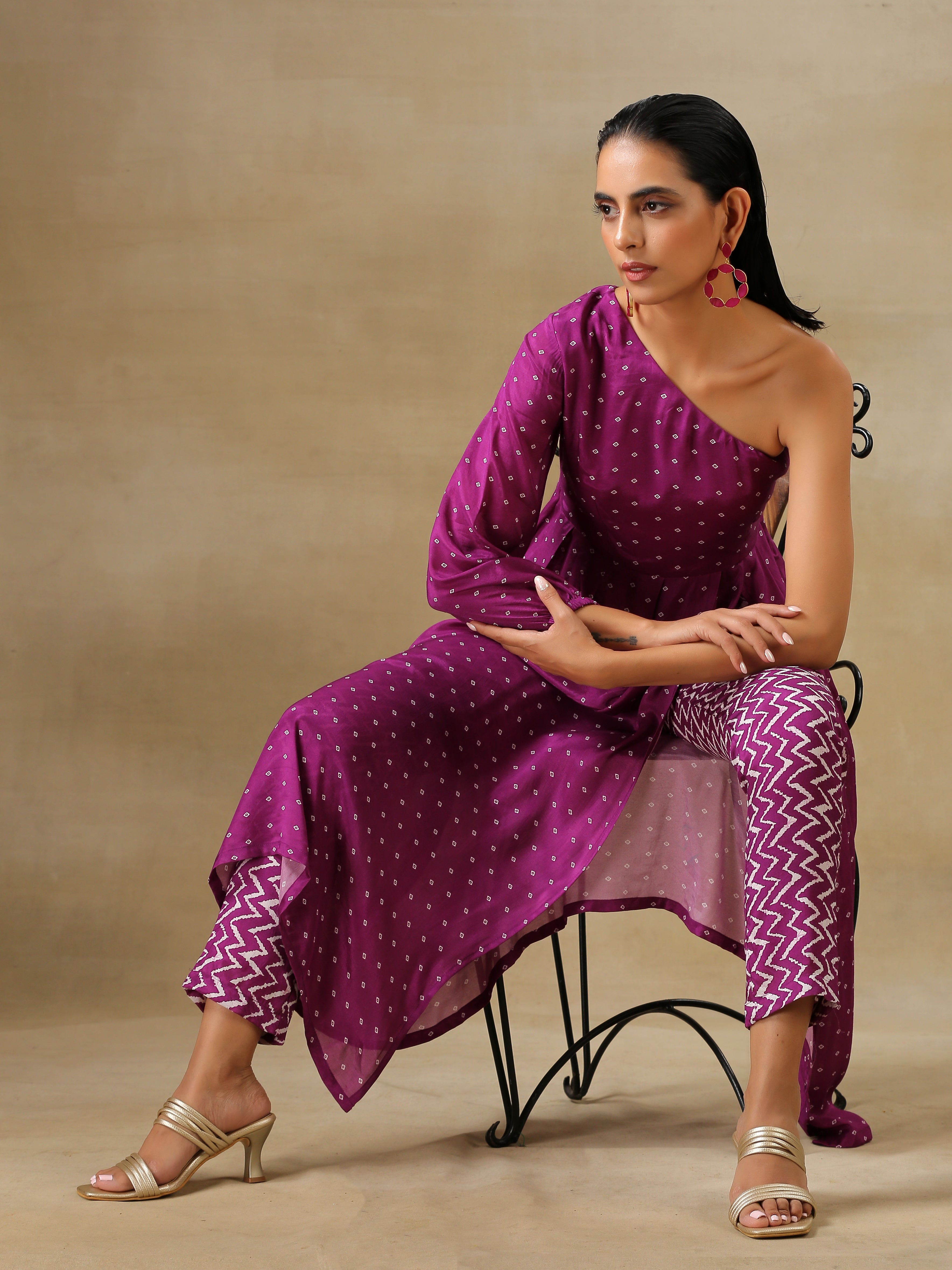 trueBrowns Purple Bandhani Printed Silk One Shoulder Kurta Pant Set