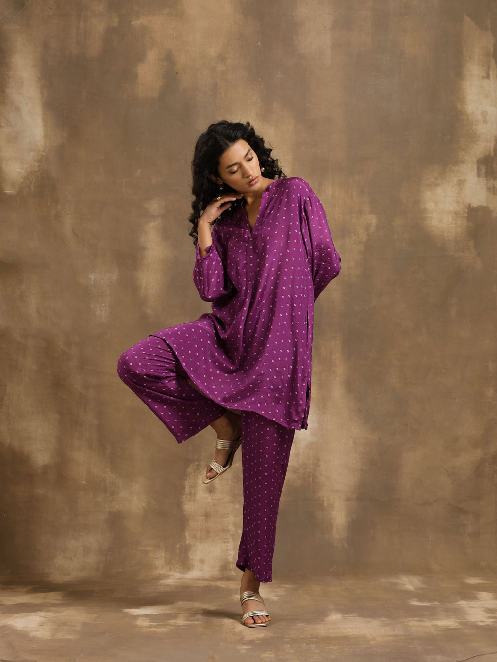 trueBrowns Purple Bandhani Printed Silk Co-Ord Set
