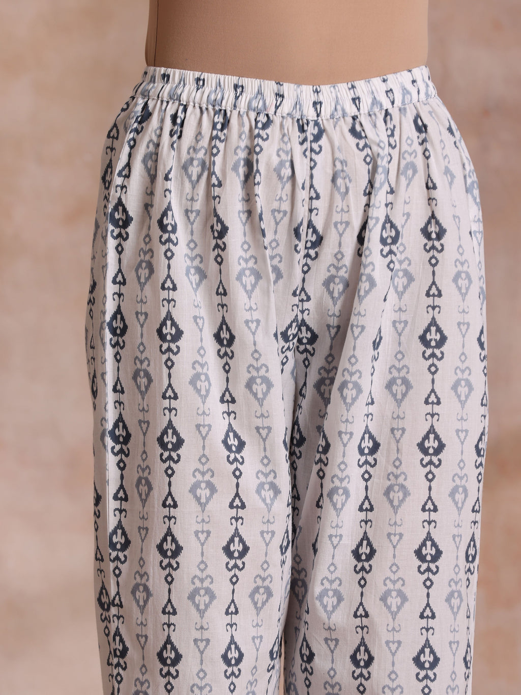 trueBrowns Grey On White Ikat Print Cotton Baggy Sleeve Co-Ord Set