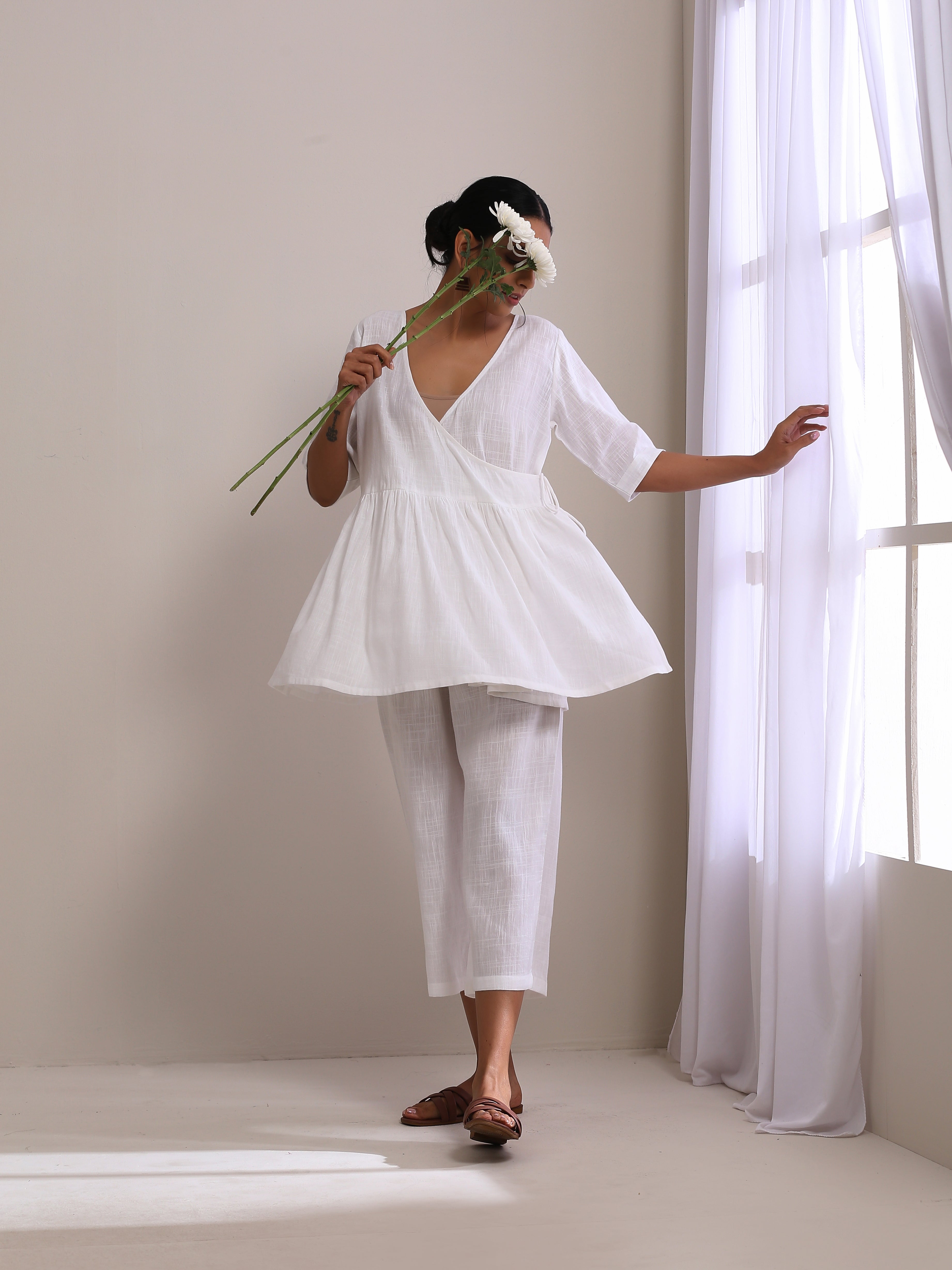 trueBrowns White Slub Texture Short Angrakha Co-Ord Set