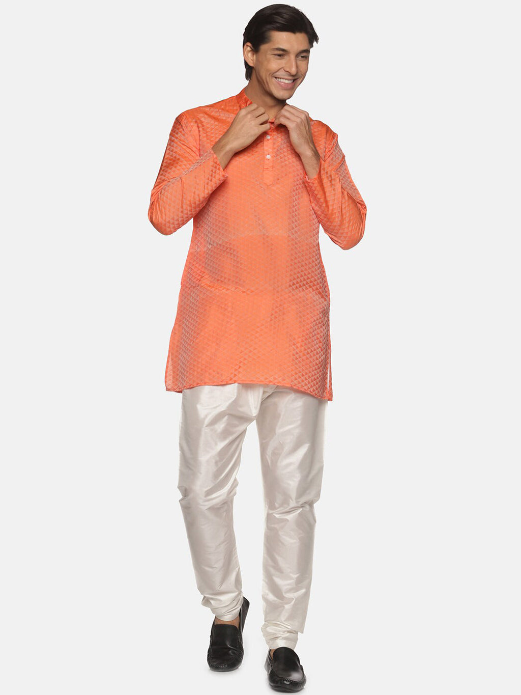 Sethukrishna Men Orange Kurta with Pyjamas