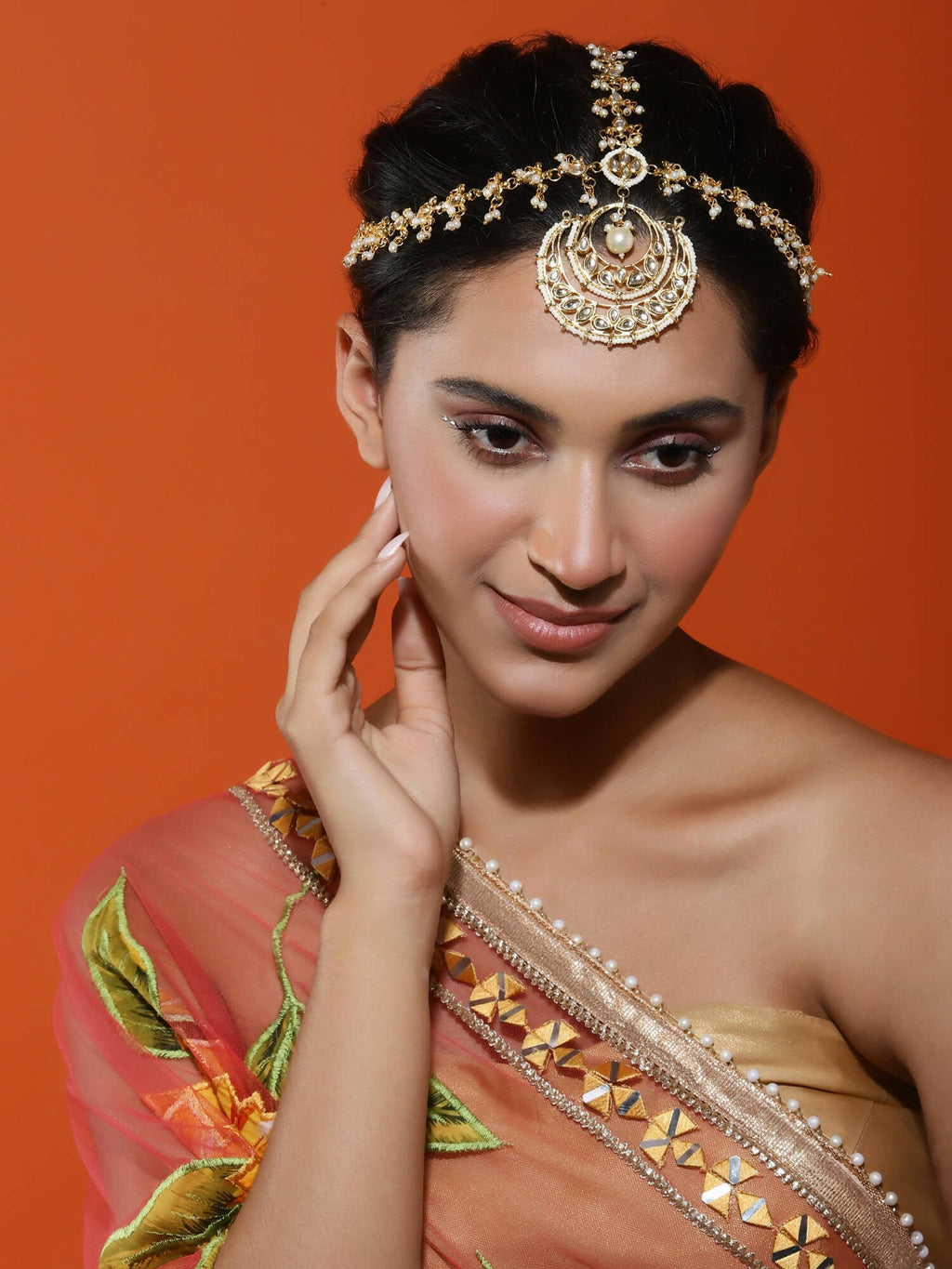Women's Gold-Polished Kundan Mathapatti Head Jewellery - Ruby Raang