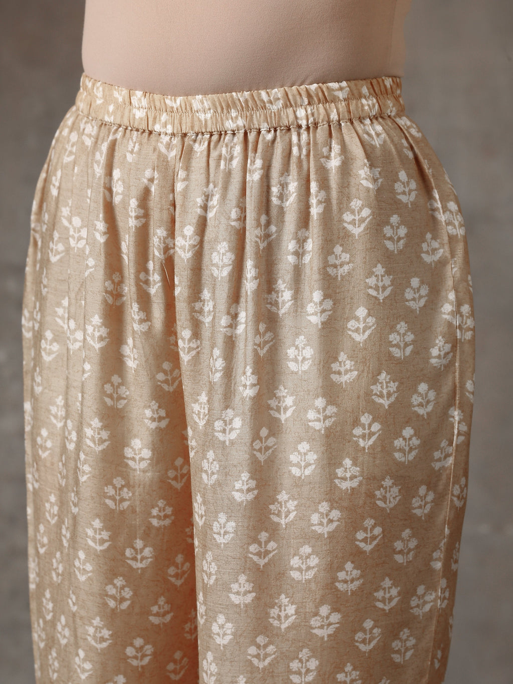 trueBrowns Beige White Printed Silk Co-Ord Set