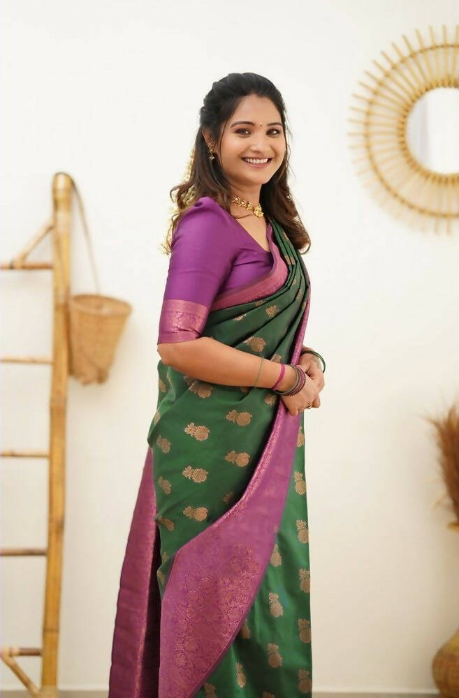 DEIANA'S Beautiful Designer Golden zari Soft Lichi Silk Saree - Green