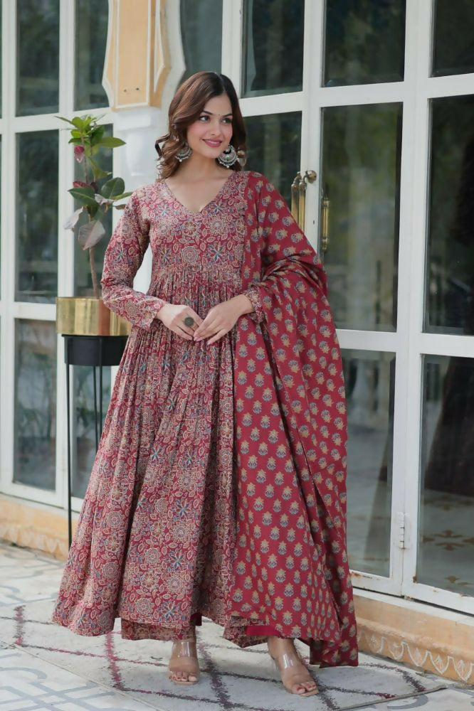 Vastranavya Maroon Pure Cotton Printed Top with Pant & Dupatta Set
