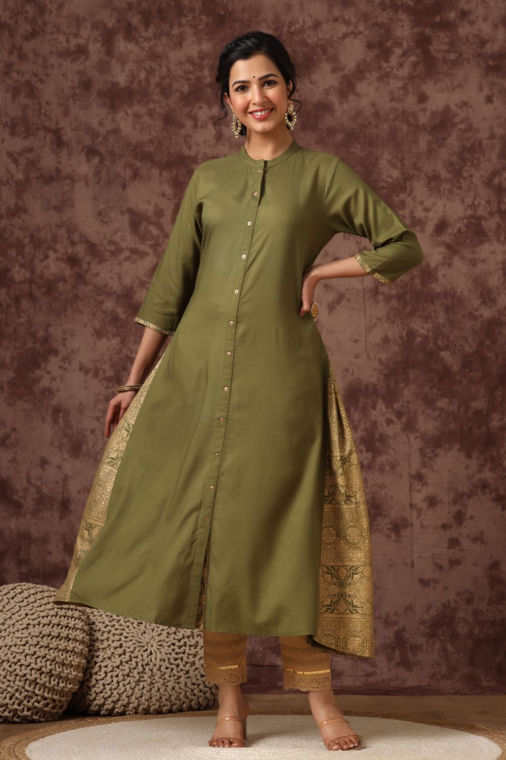 Juniper Womens Olive Rayon Foil Printed Kurta