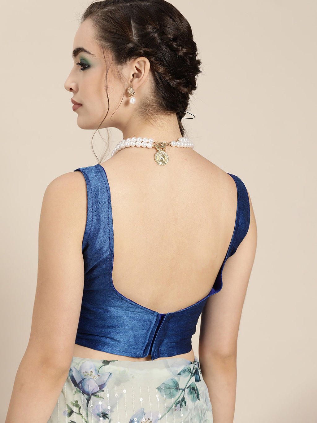 Saree Mall Blue Floral Sequinned Linen Blend Chanderi Saree