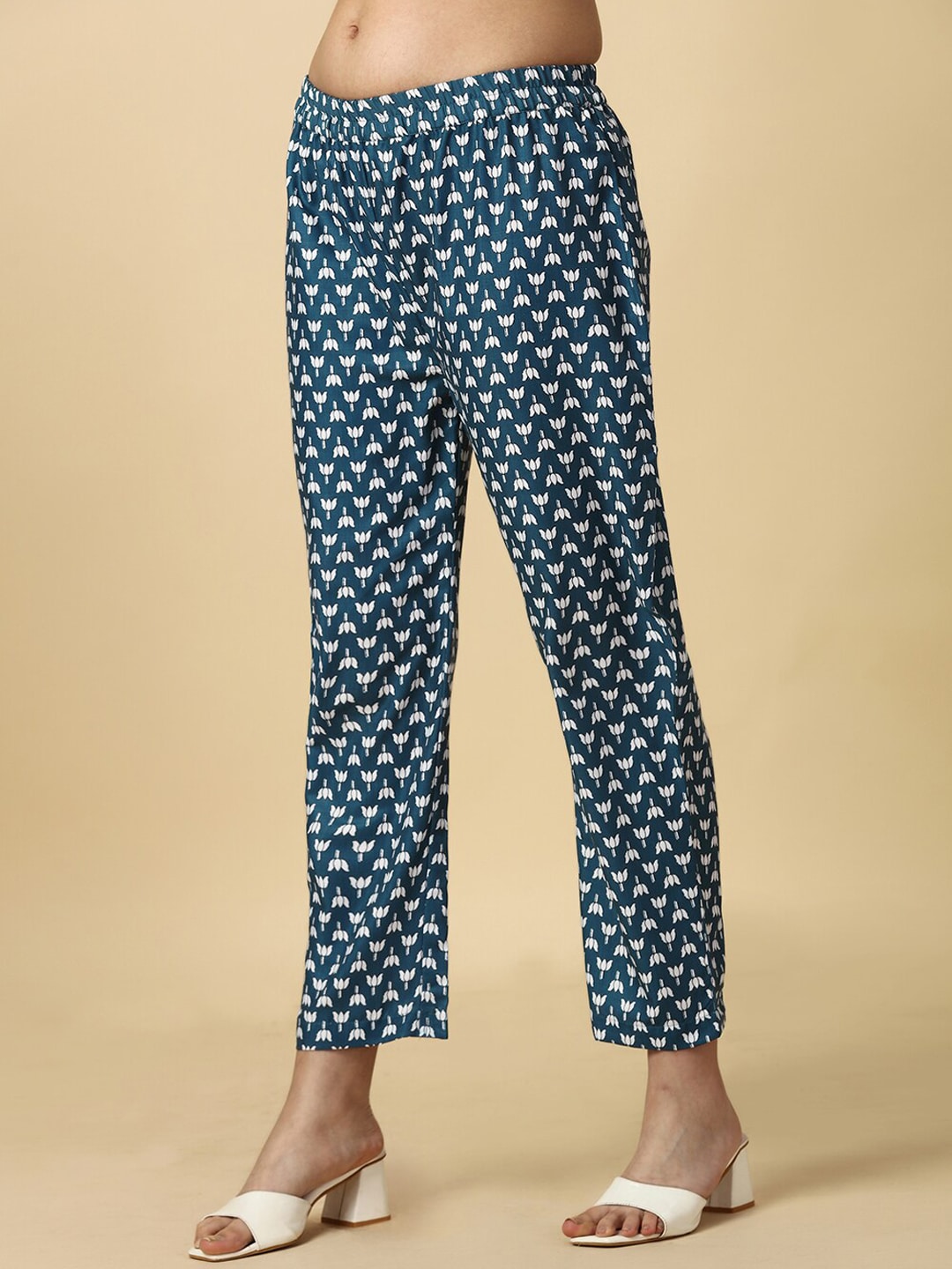 HERE&NOW Floral Printed Regular Kurta with Trousers
